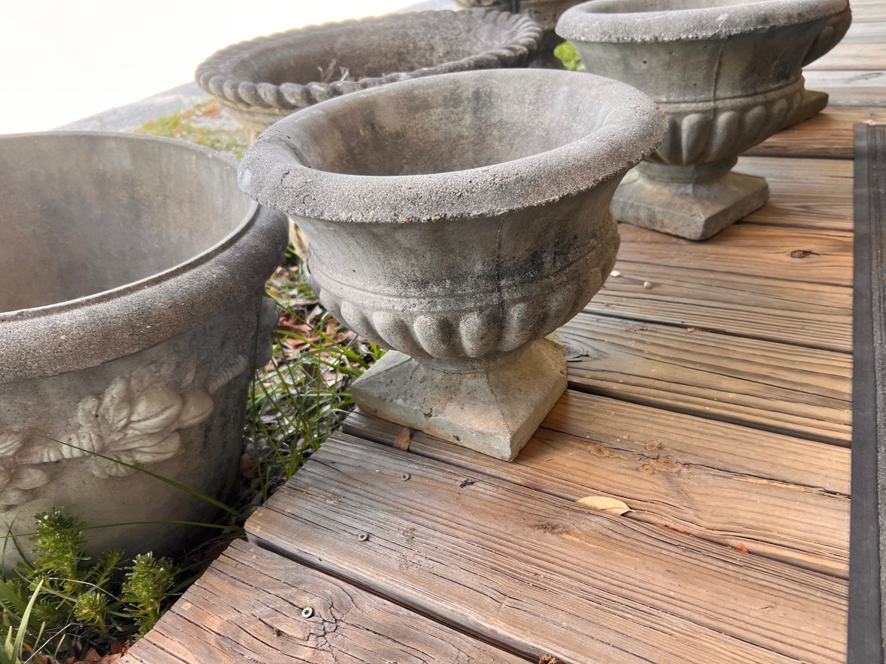 Medium Pedestal Concrete Planter