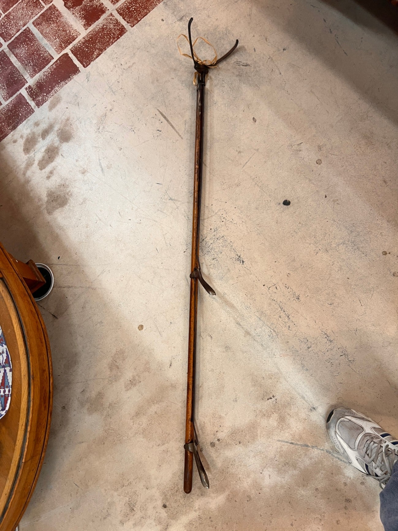 Antique 2 handle Wood Metal Reacher Claw Grabber Picker