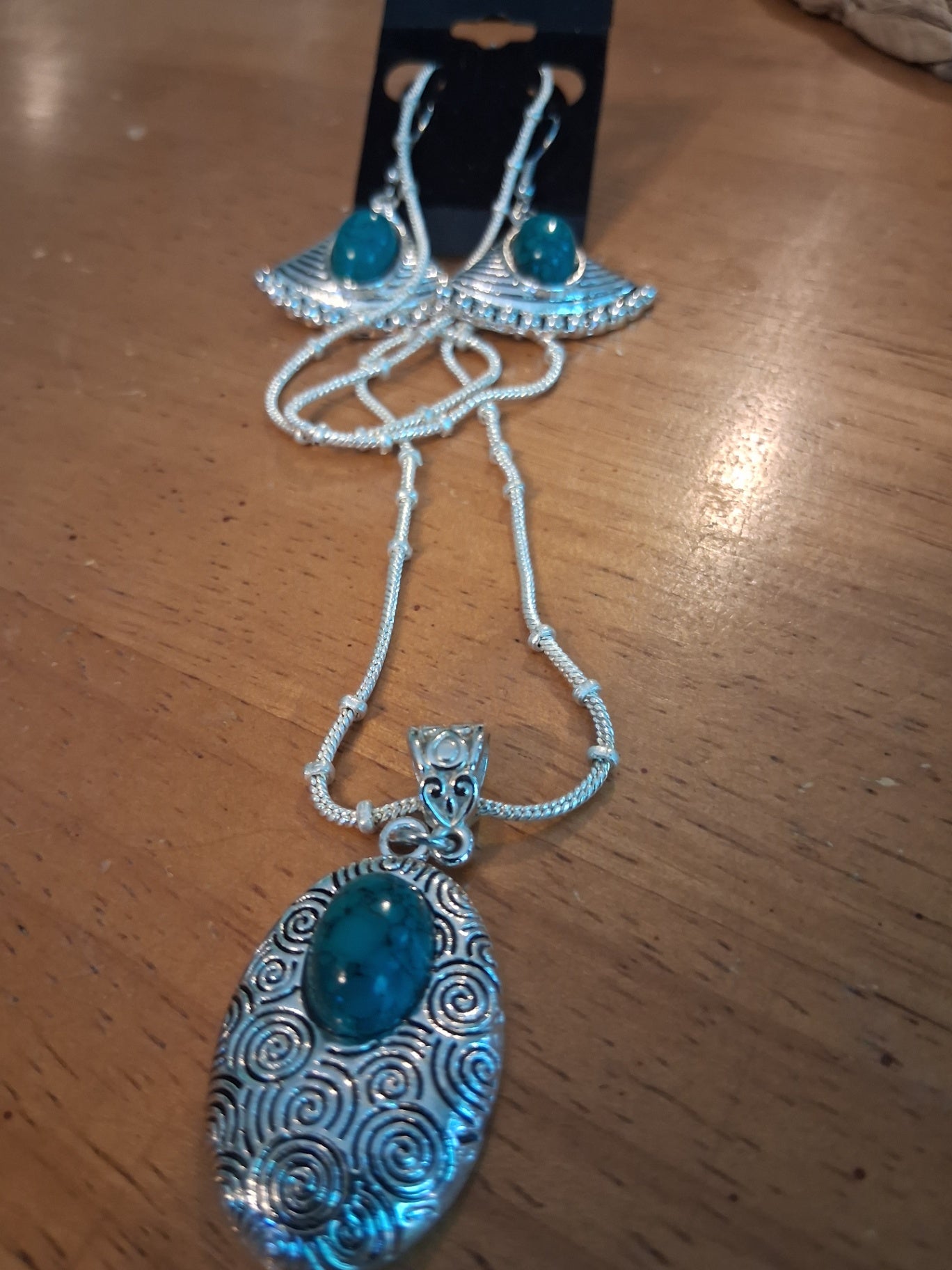 Necklace n earrings teal dsc