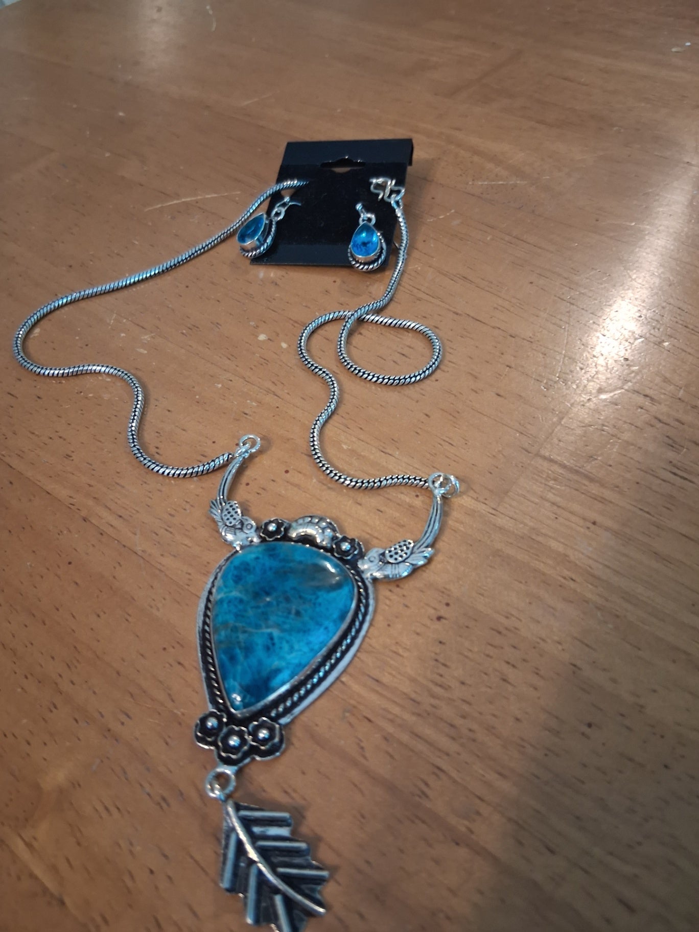 Necklace n earrings apatite dsc