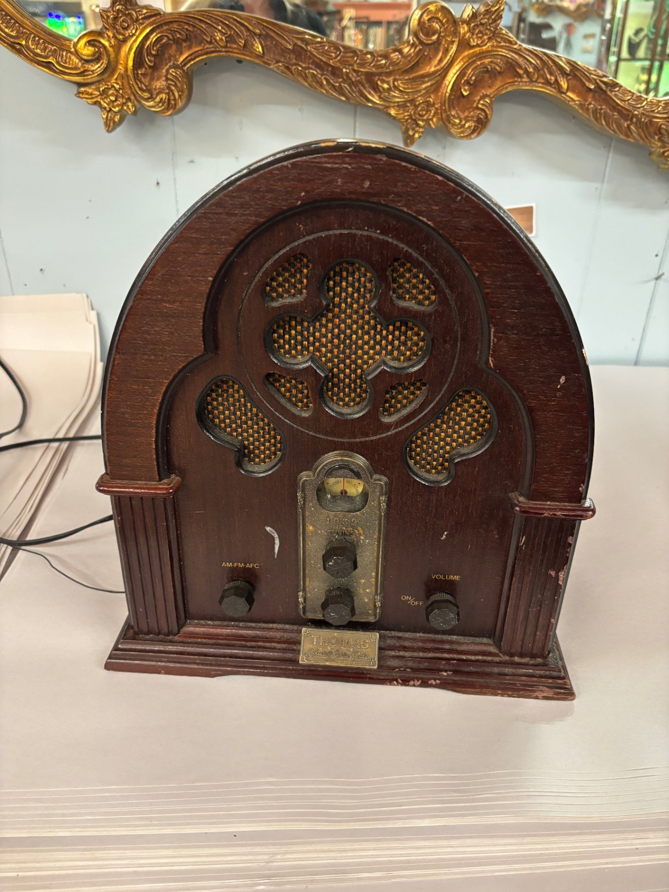 Thomas Collector's Edition Reproduction Radio
