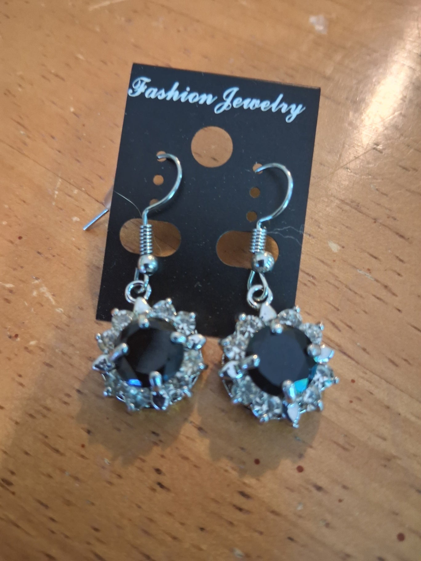 Earrings dsc 