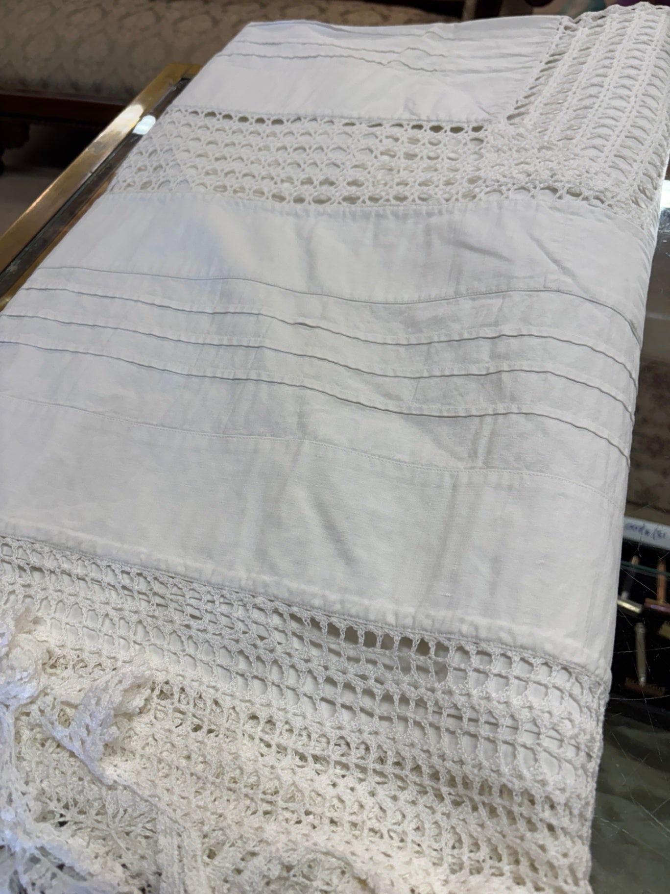 Vintage Look Coverlet 52 x 90