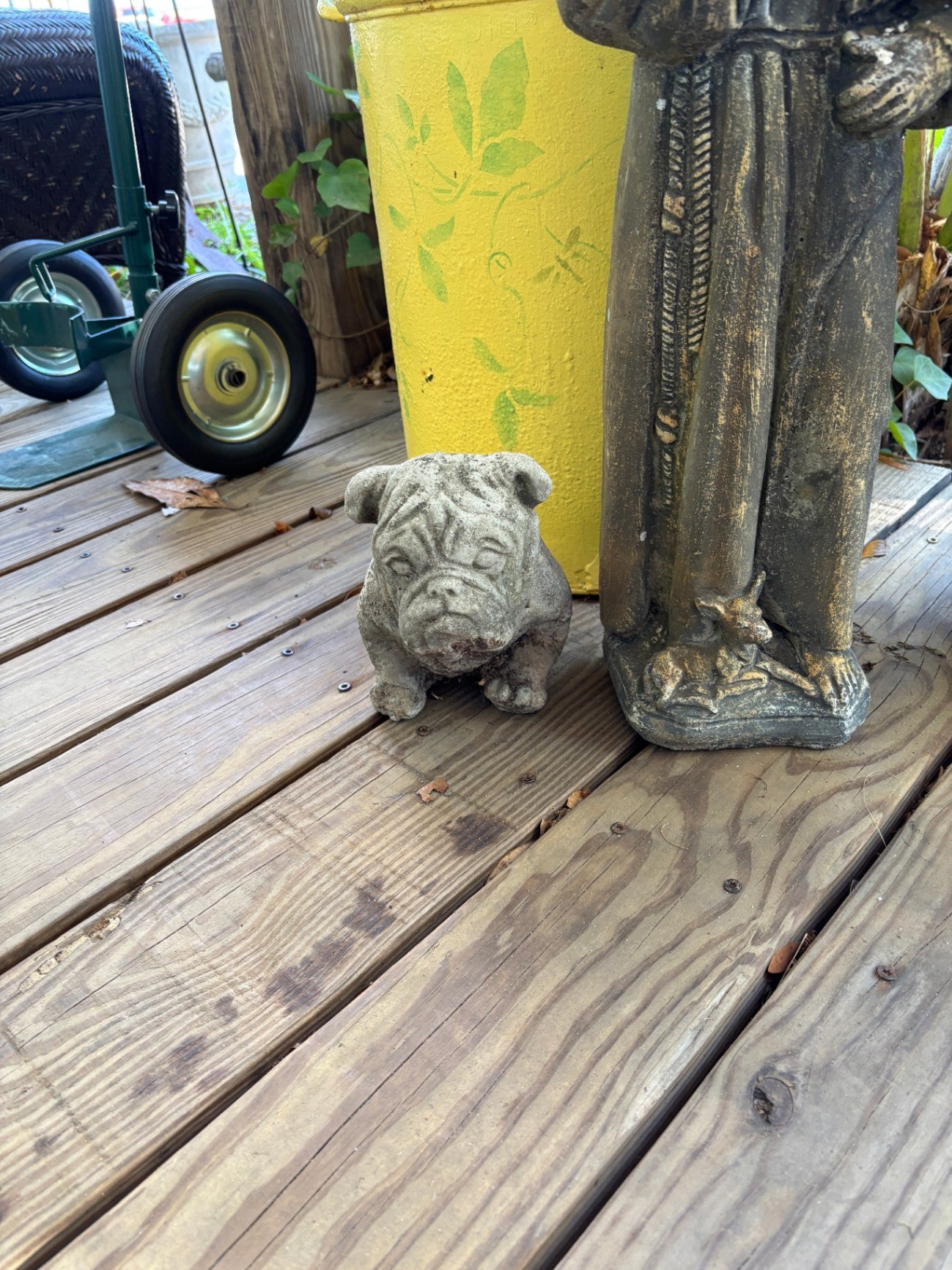  Concrete English Bulldog Garden Statue.