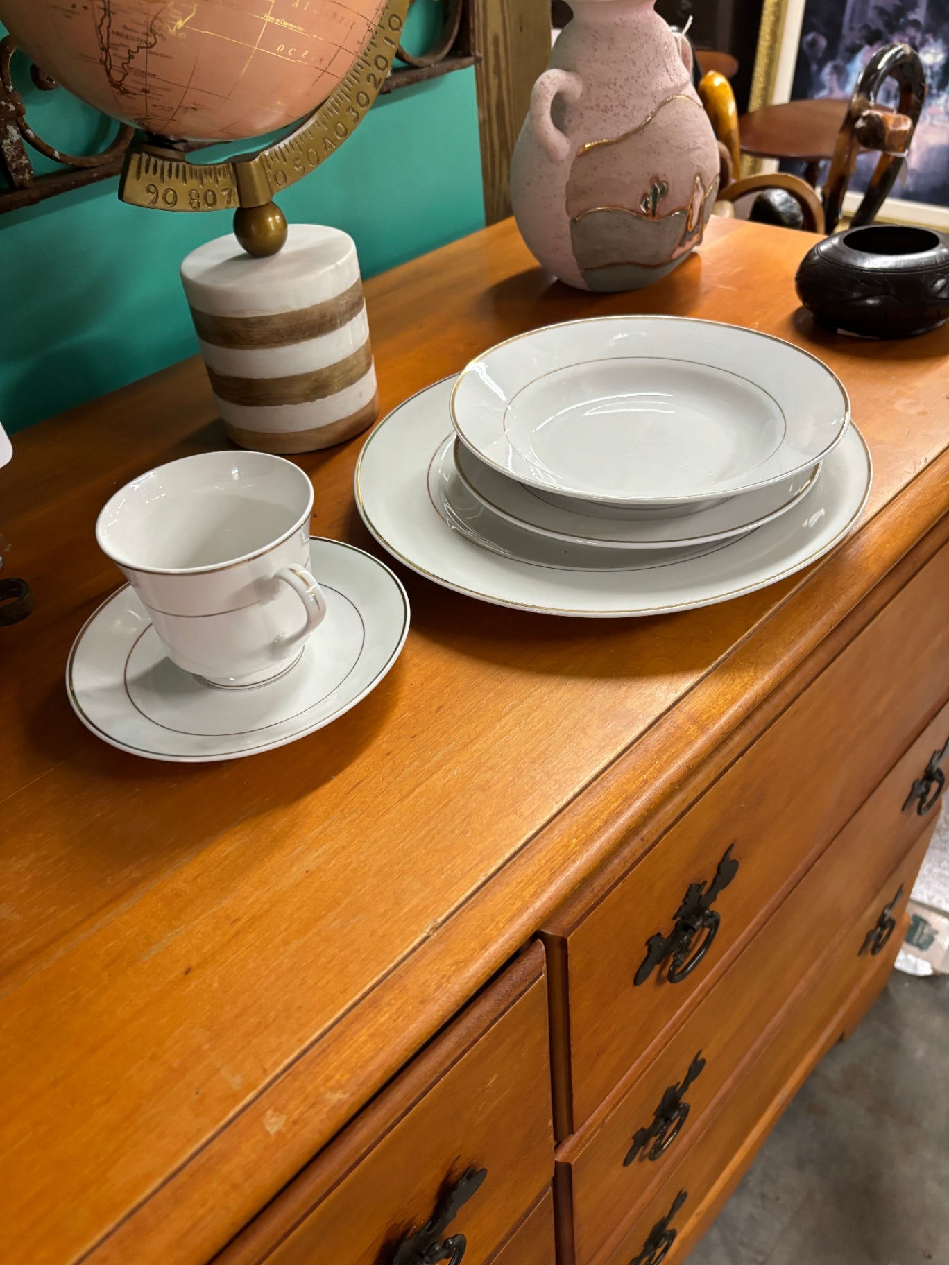 Potter Smith Set Service for 16