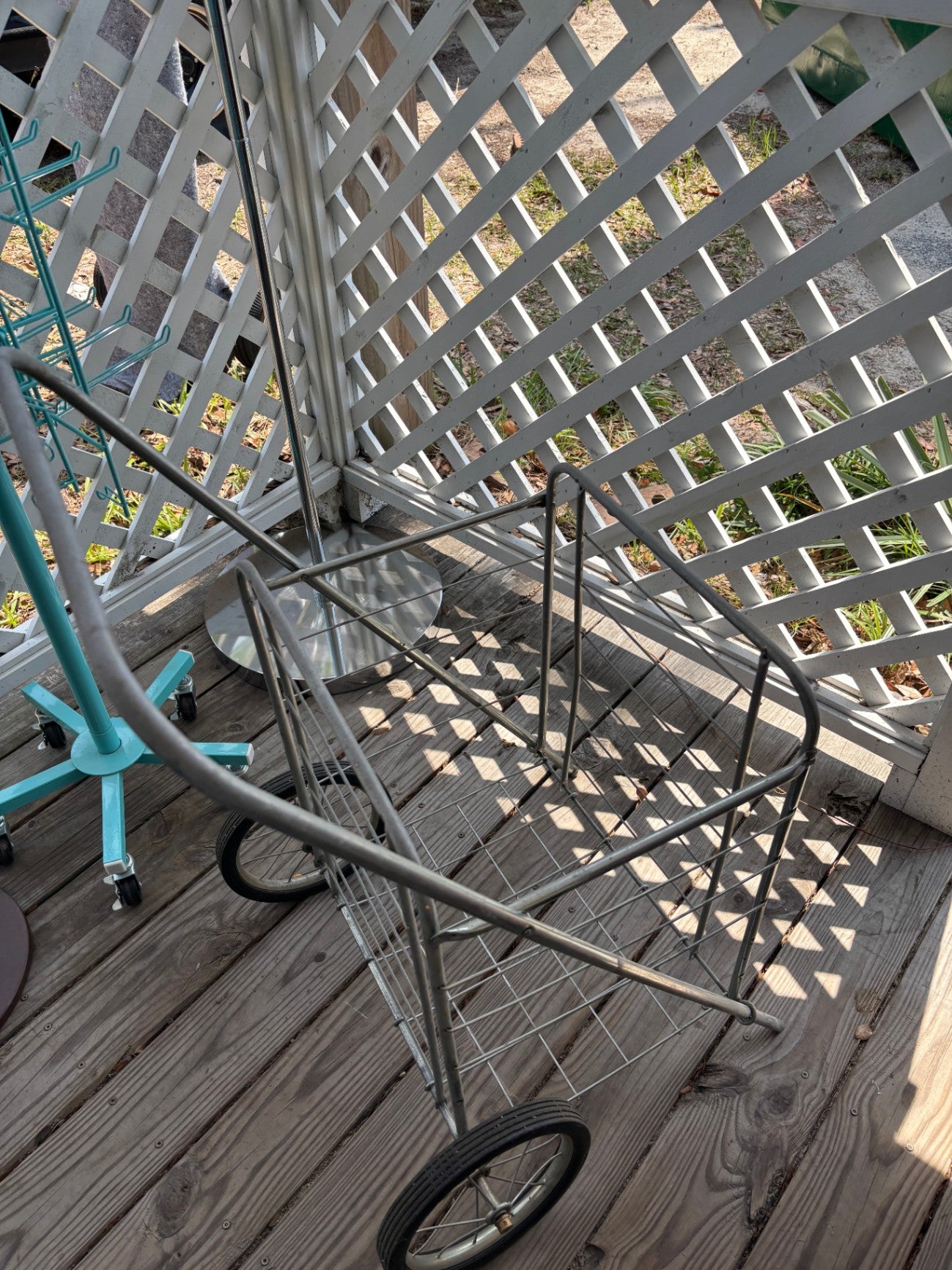 Rolling Wire Cart