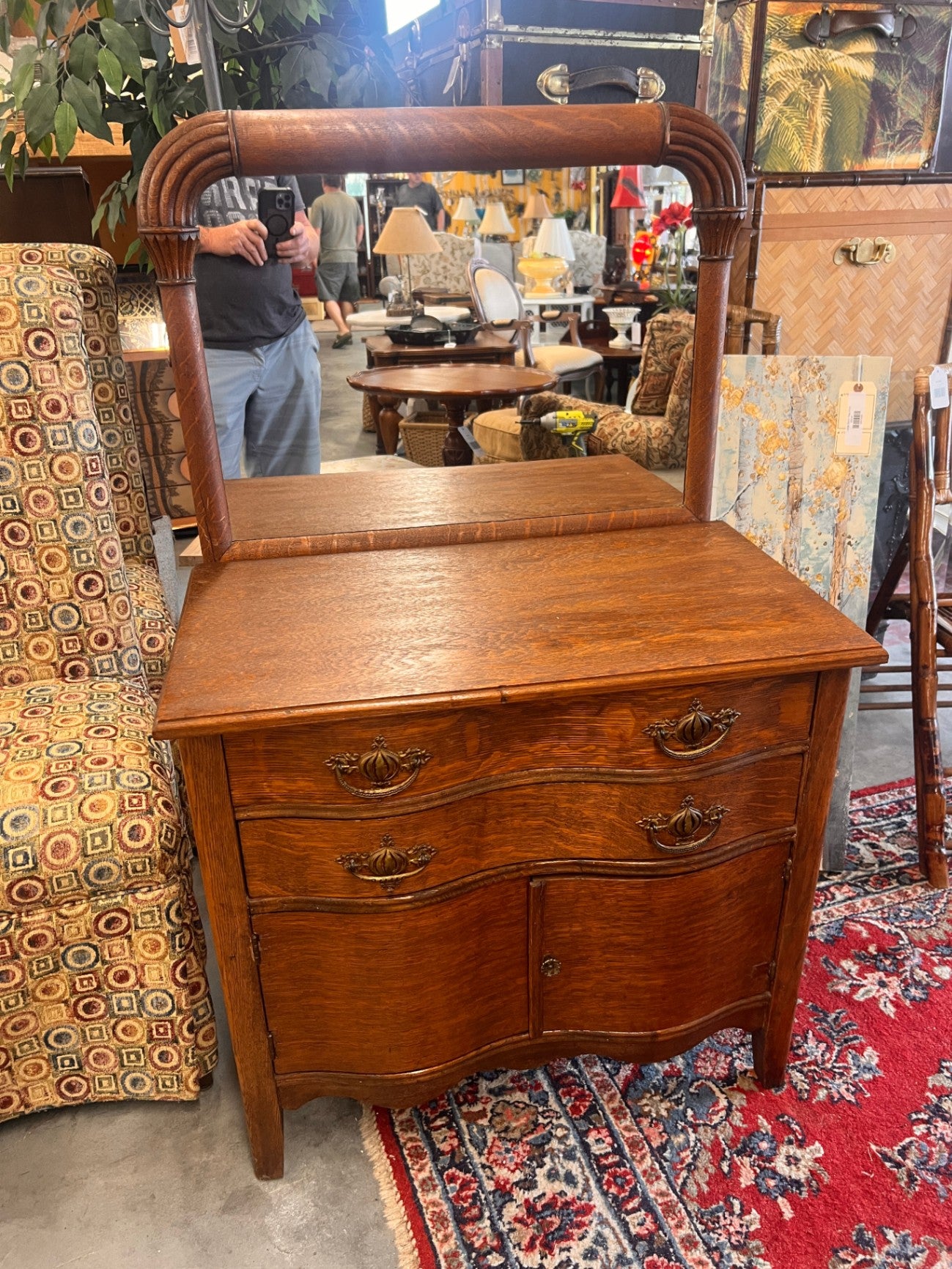 Antique Quarter-Sawn Oak Washstand Dresser with Mirror c. 1910–1925