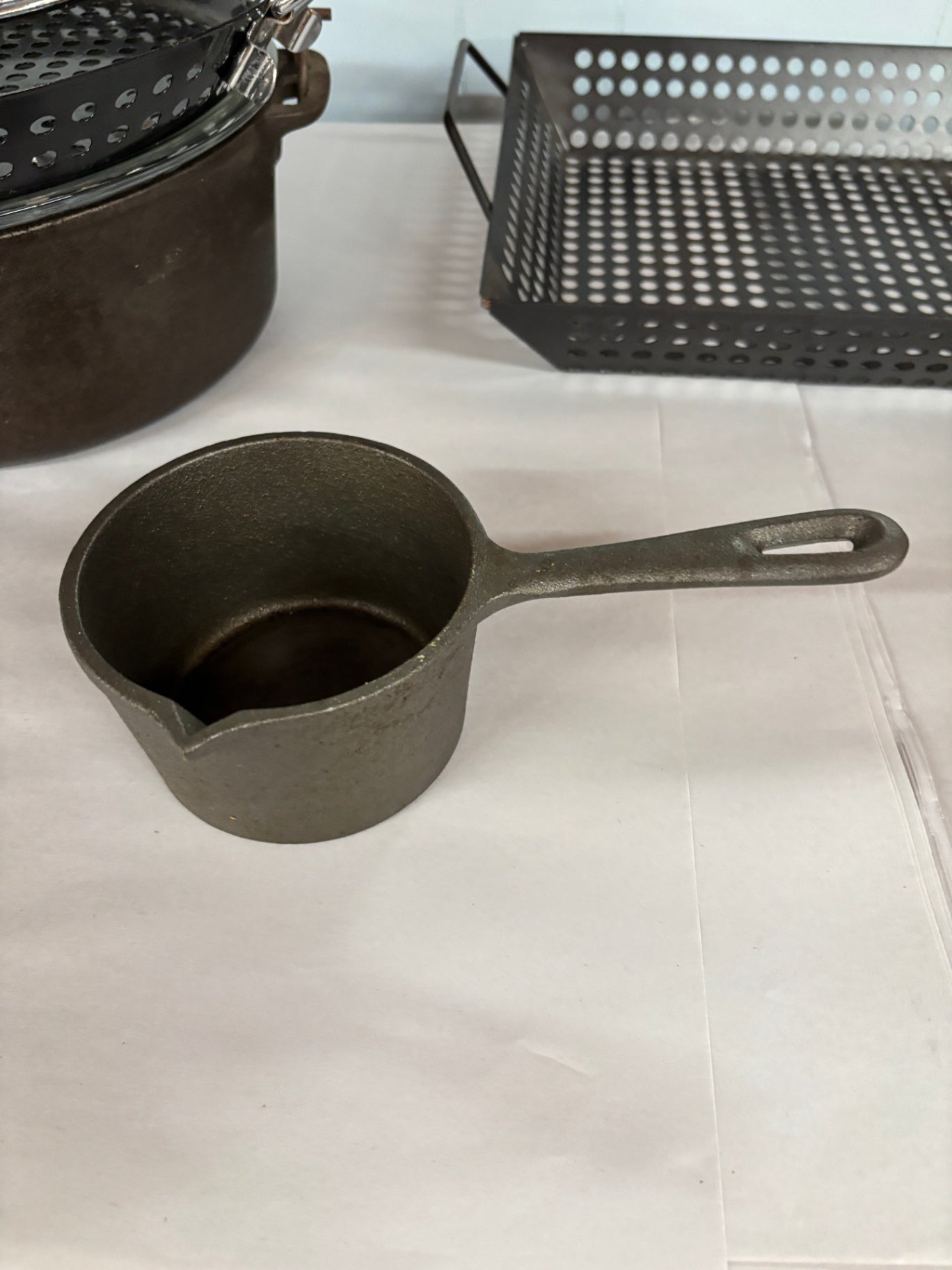 Vintage Cast Iron Sauce Pot / Melting Pot with Pour Spout