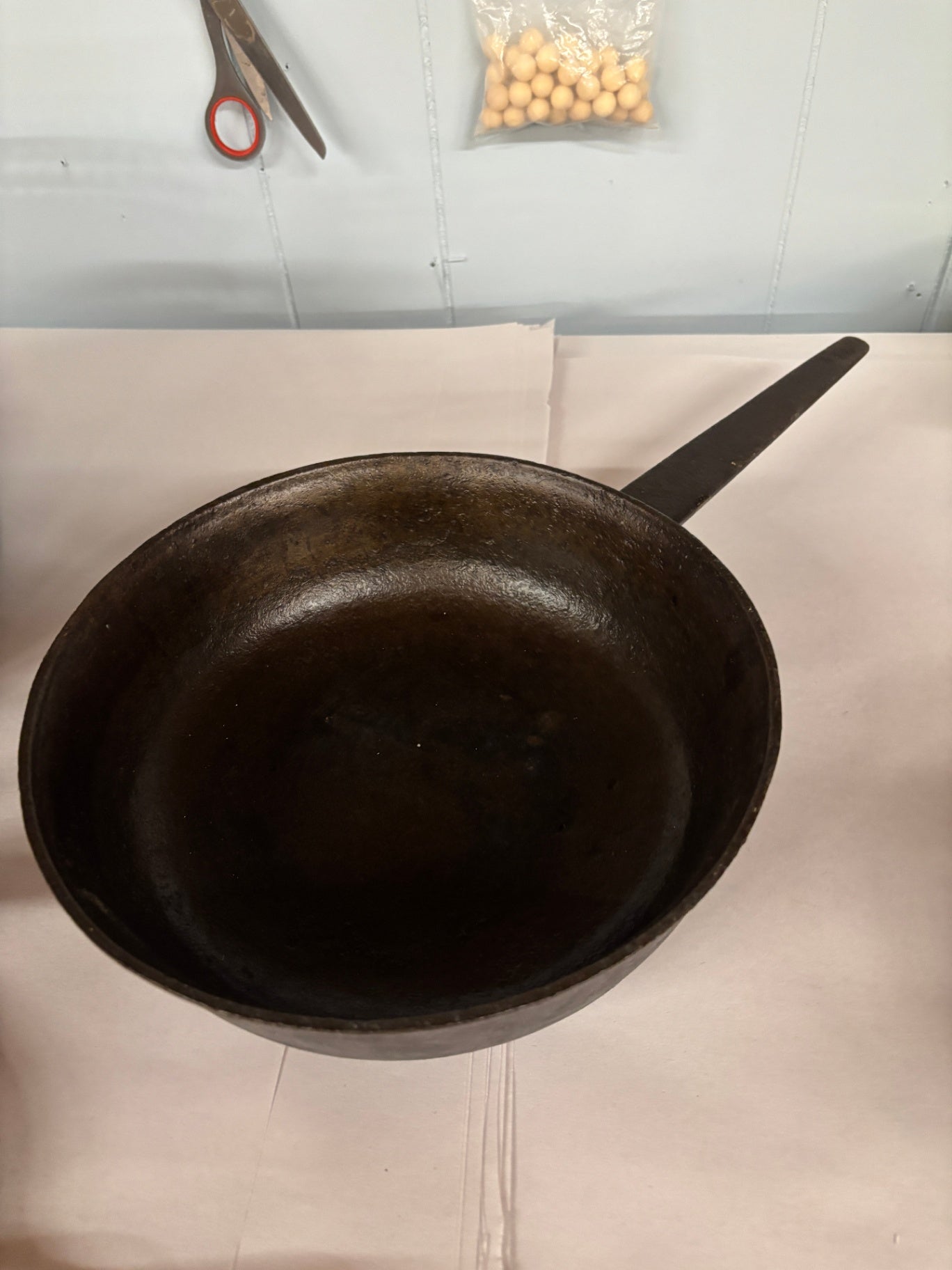 Vintage Unmarked Cast Iron Frying Skillet with Long Handle
