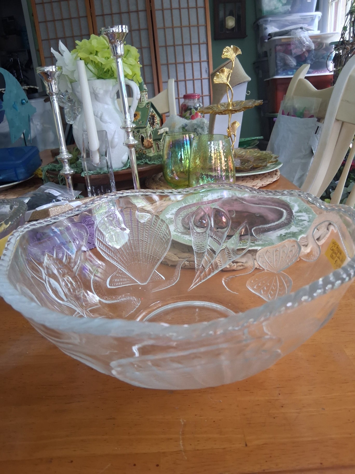 Glass bowl/seashell dsc