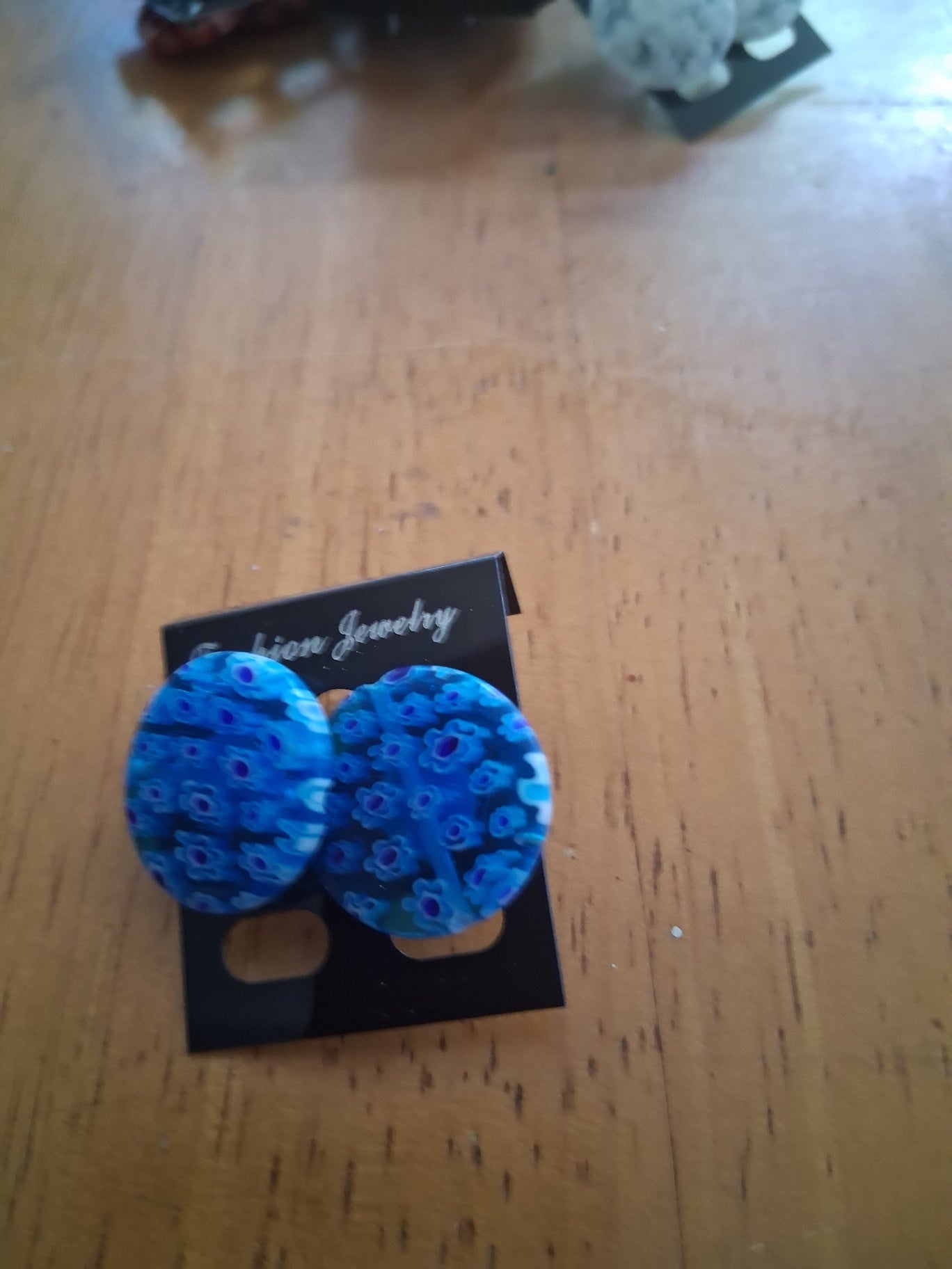 Earrings dk blue dsc