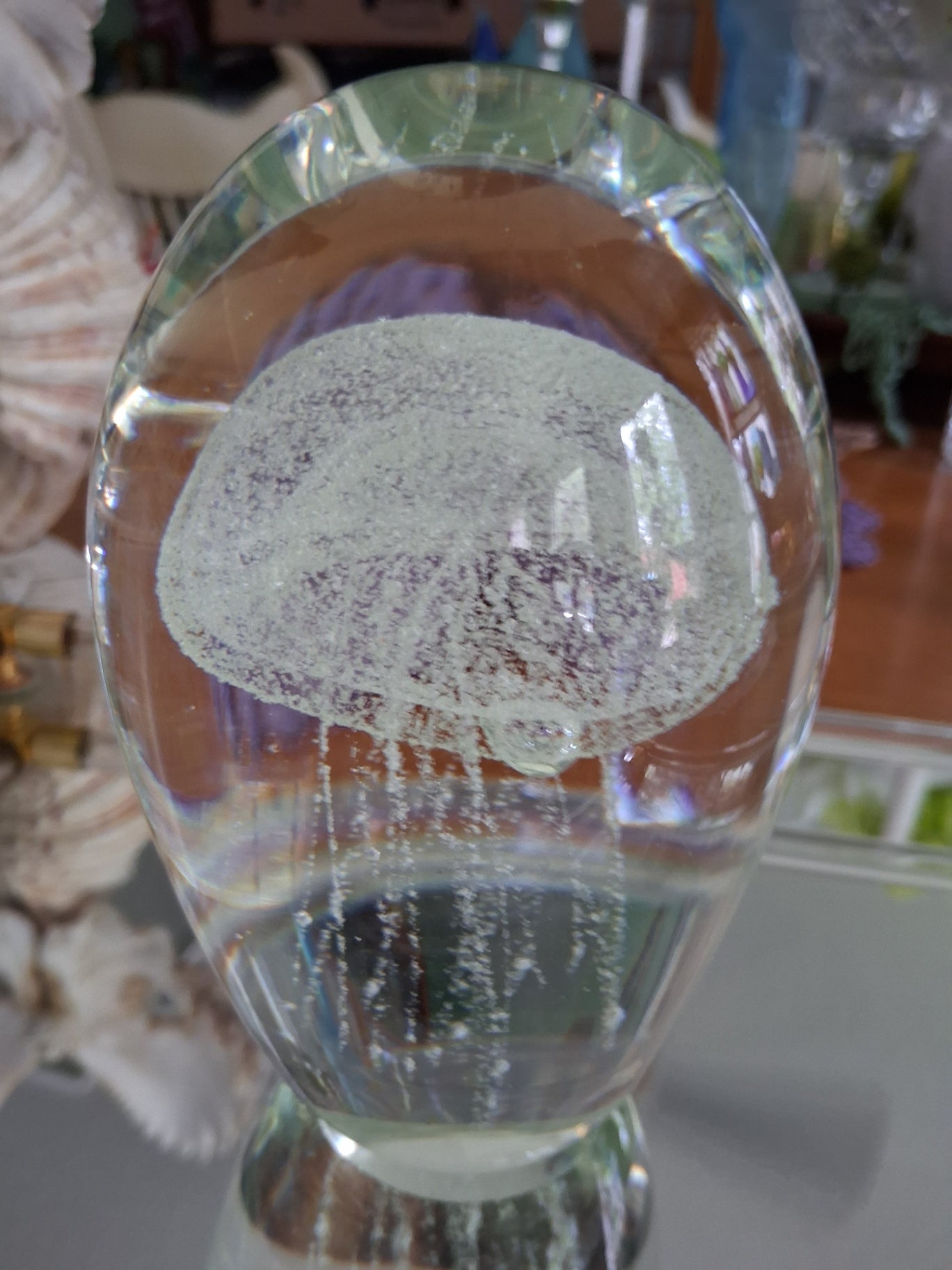 Paperweight octopus wht dsc