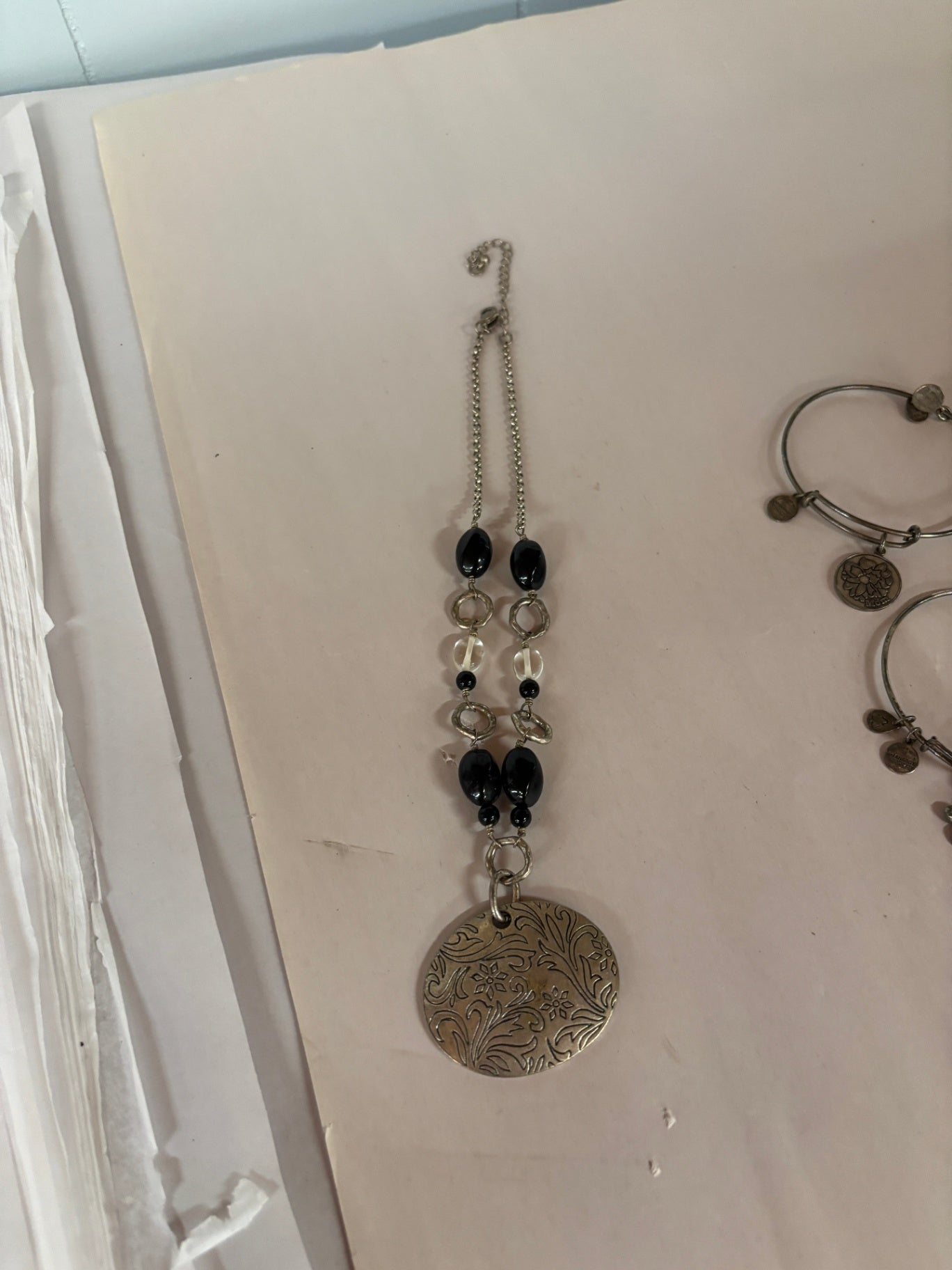 Vintage Silver Tone Black Bead Pendant Necklace Boho Floral Medallion Statement Jewelry