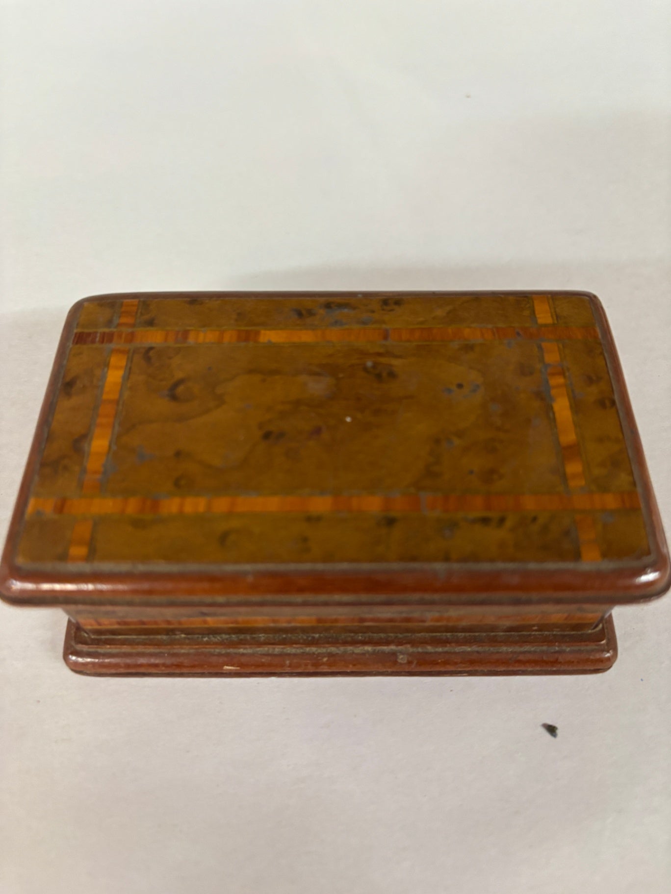 Vintage Burl Wood Inlaid Trinket / Jewelry Box