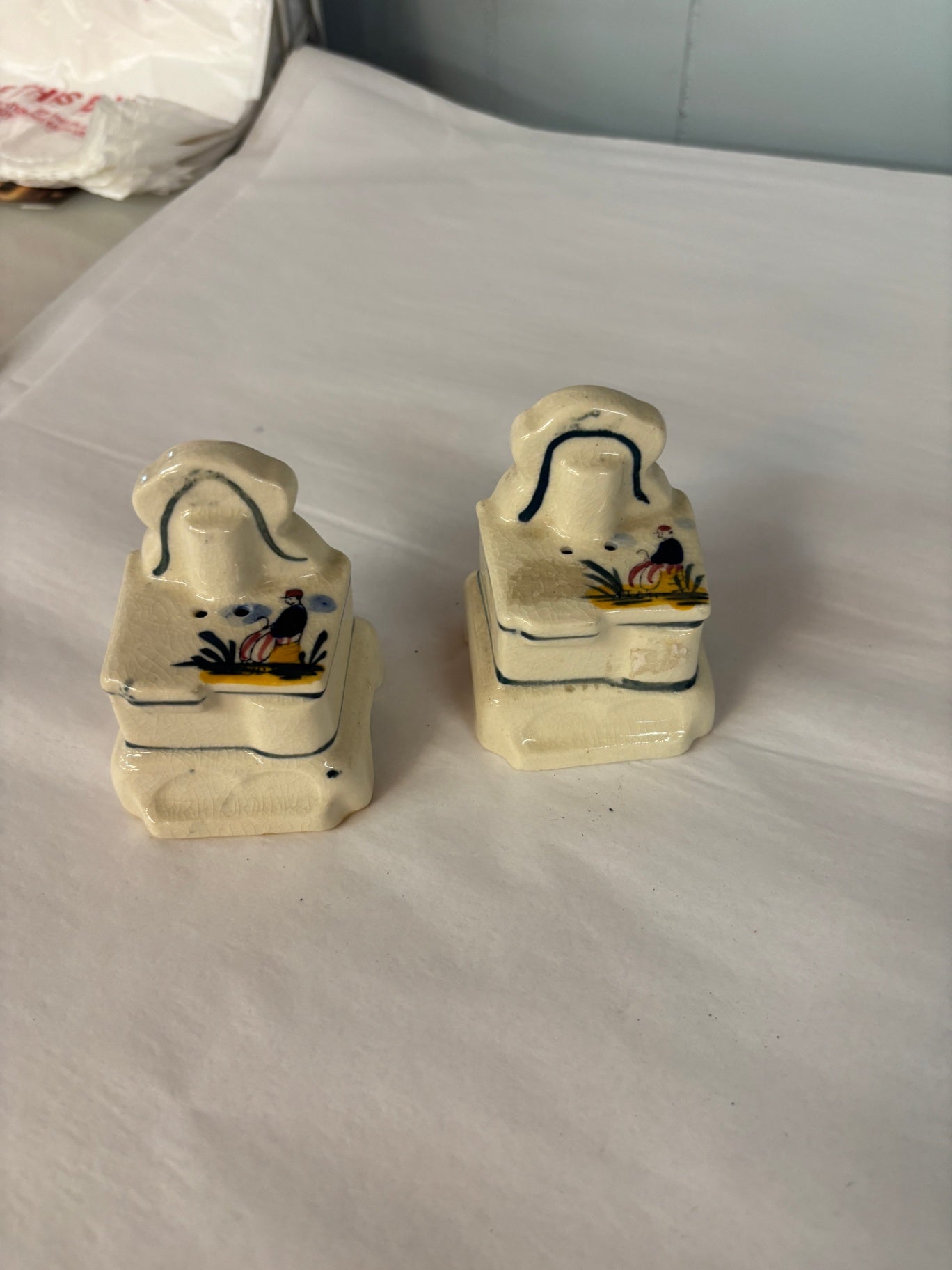  Vintage Stove Salt and Pepper Shakers 