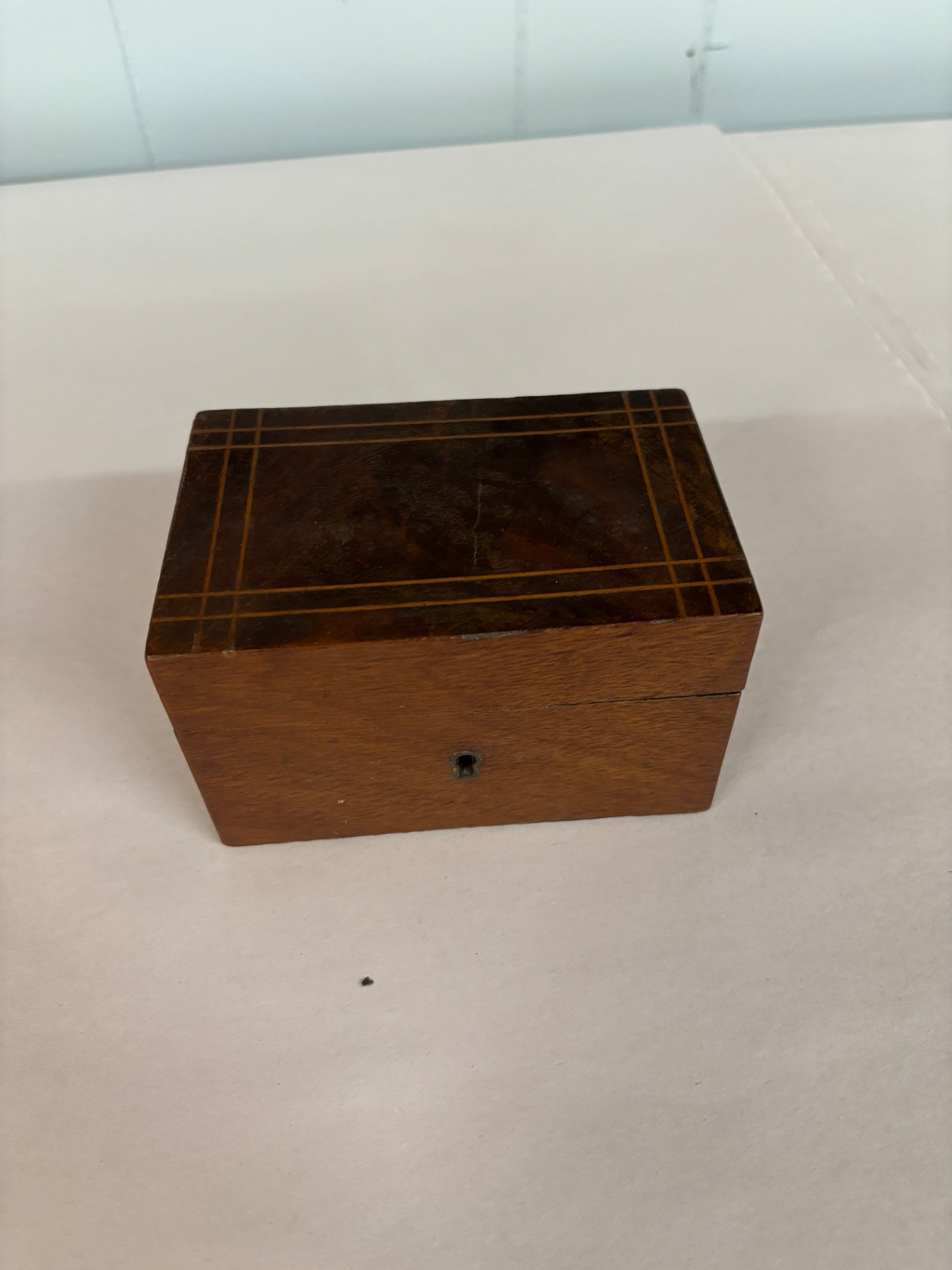 Vintage Mahogany Inlaid Jewelry or Keepsake Box with Keyhole