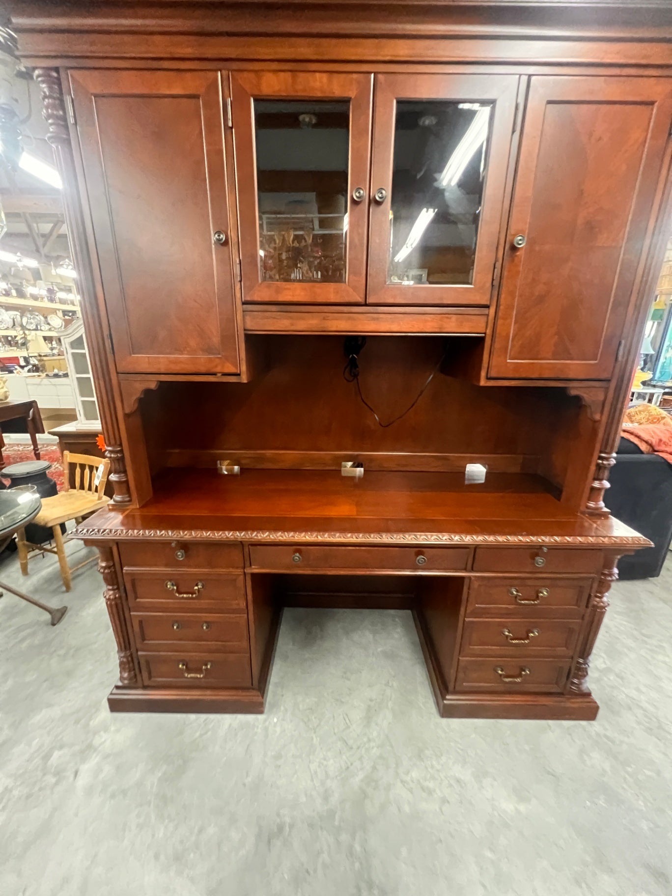 Hekman Traditional Executive Desk & Hutch – Cherry Finish Double Pedestal Office Suite