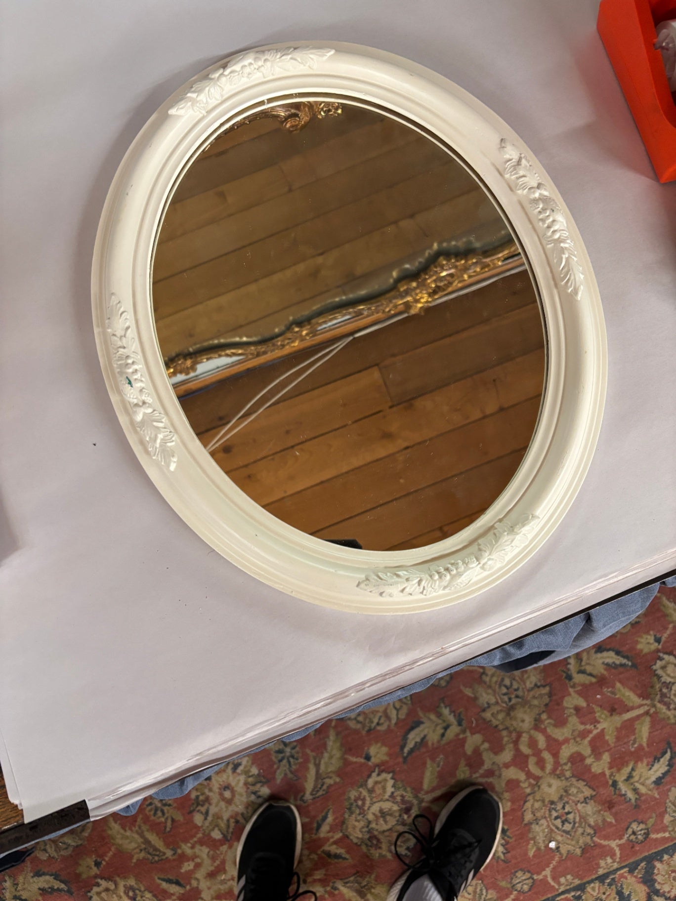 Vintage Oval Floral Relief Wall Mirror – Shabby Chic Cottage White Frame