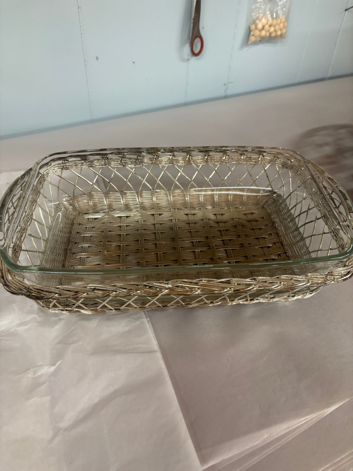  Royal Limited silver-plated wire basket with Glass Baking Dish