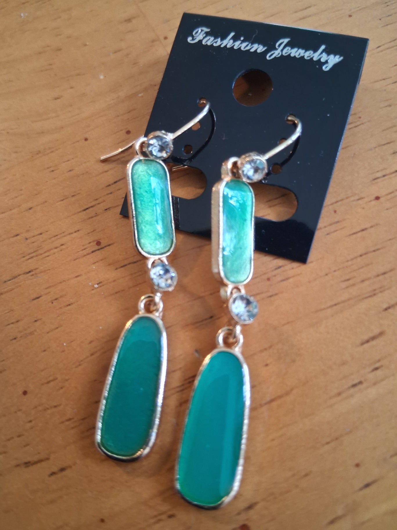 Earring green dsc