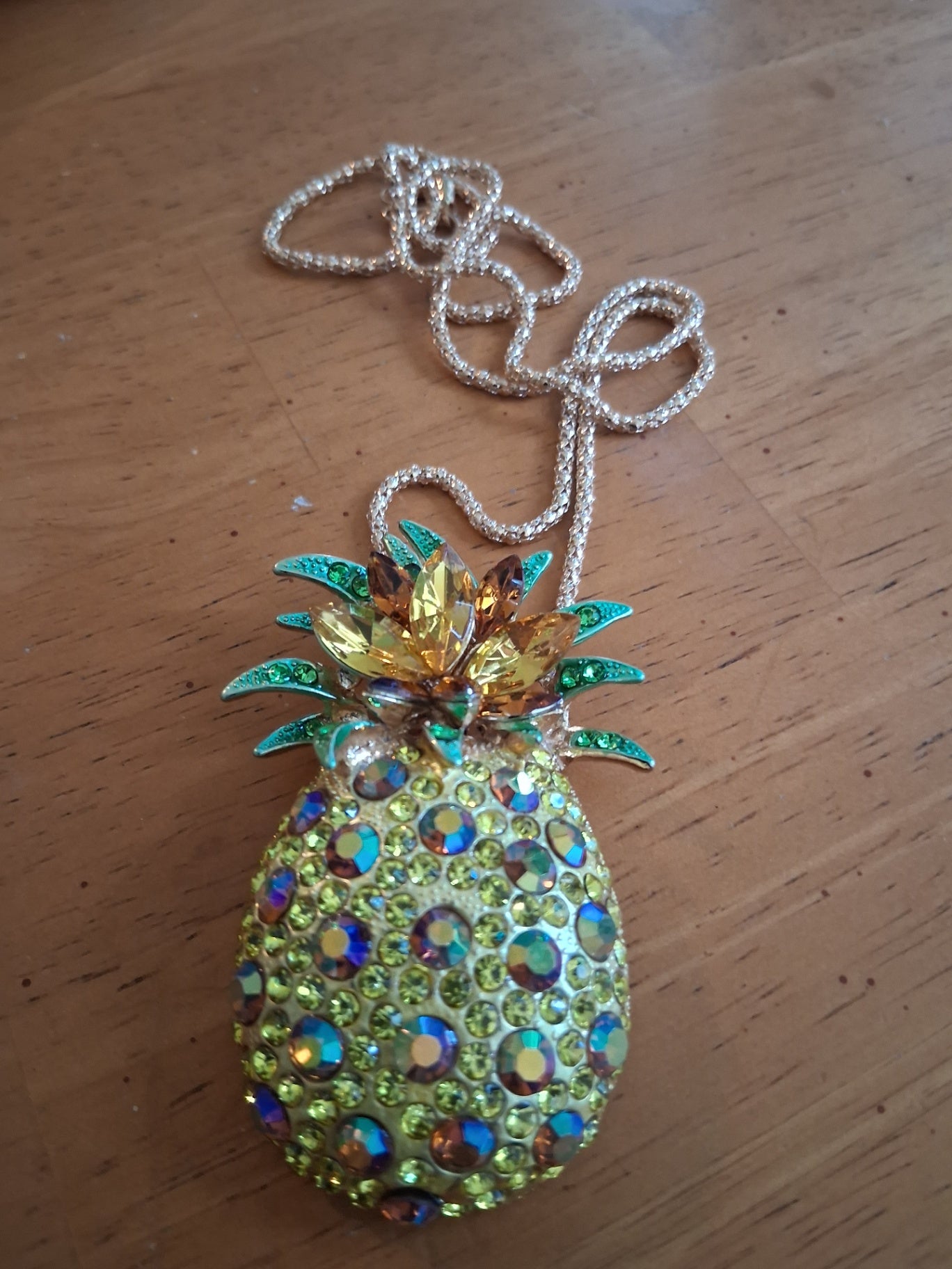 Pineapple necklace dsc