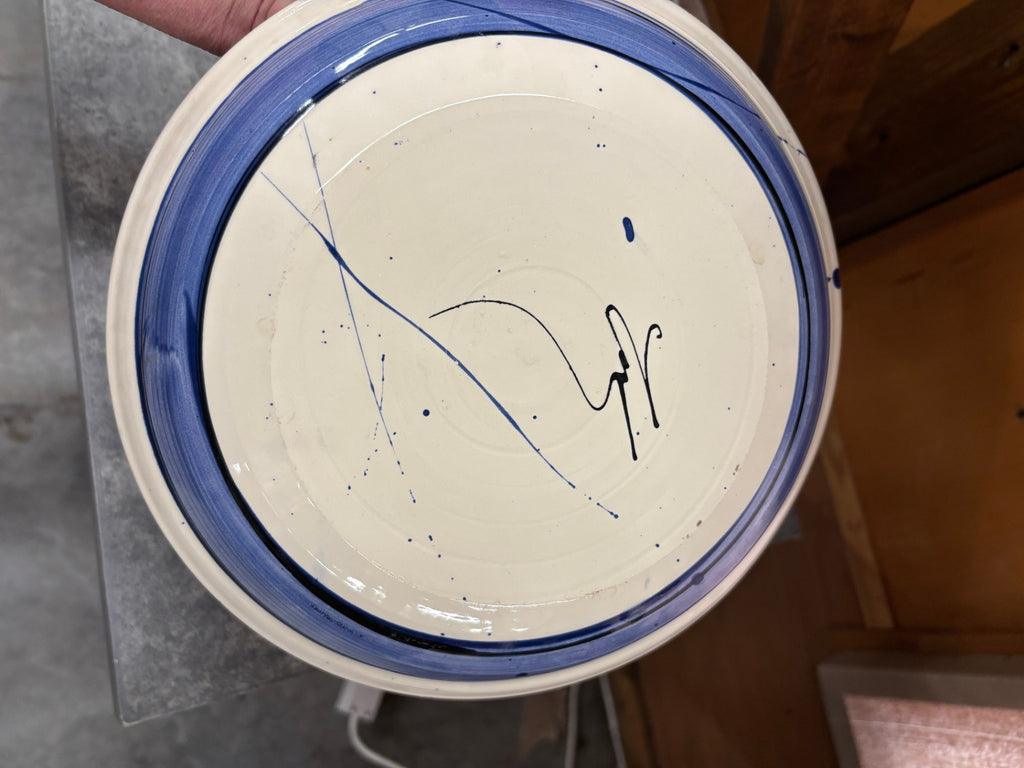 Hand-Painted Coastal Art Pottery Serving Bowl – Red Blue Crab Design – Signed Studio Pottery