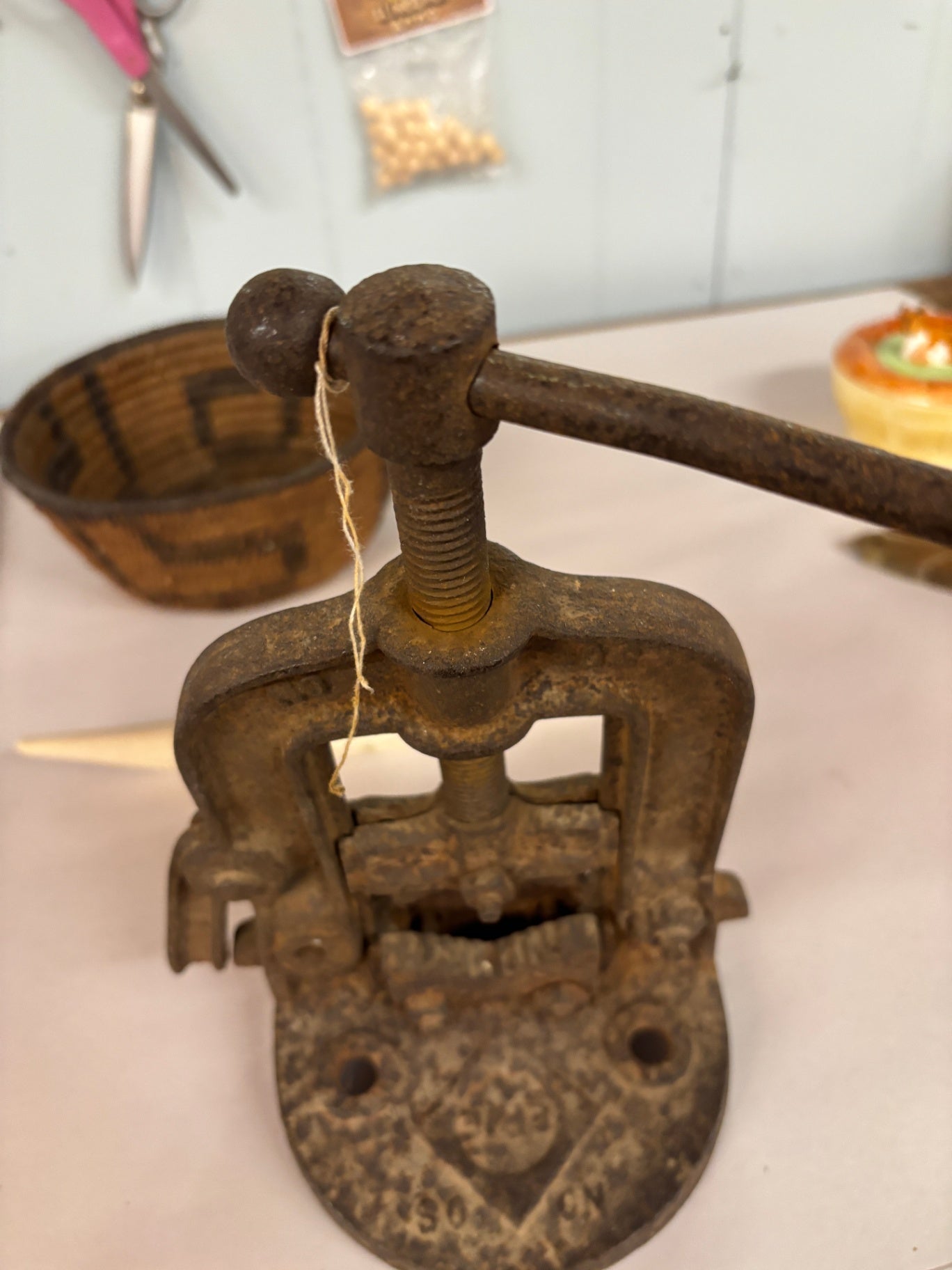Antique Cast Iron Bench-Mounted Pipe Vise with Screw Clamp – Early 20th Century