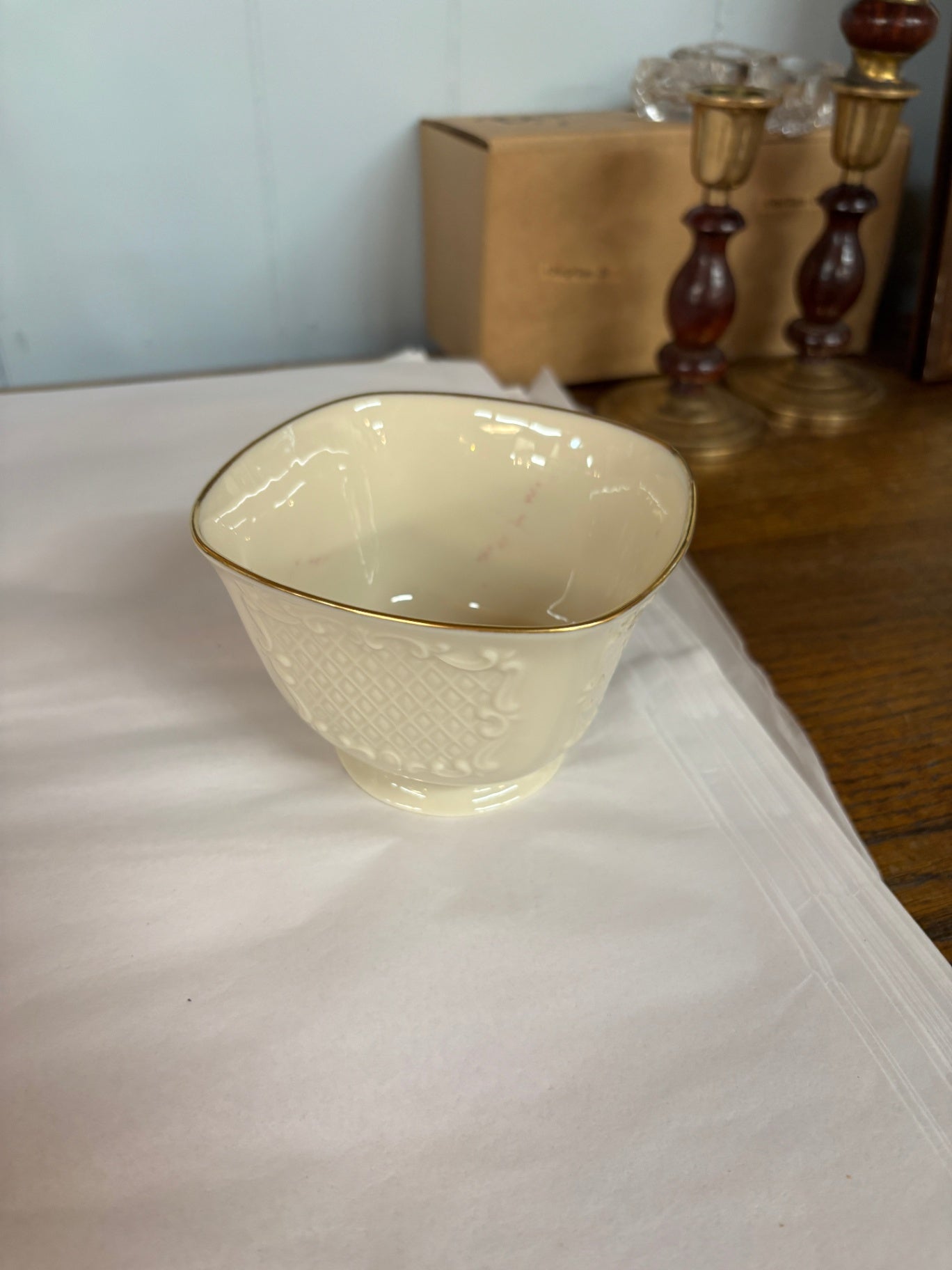 Lenox Canterbury Footed Square Small Bowl Ivory Crosshatch Gold Trim