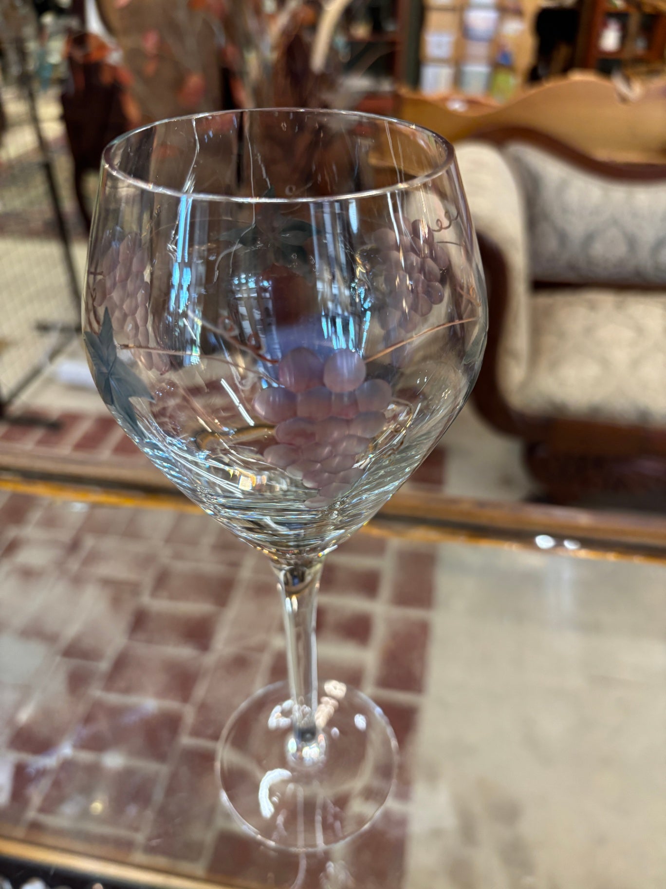  is a vintage Romanian design featuring hand-painted grape clusters and leaves.