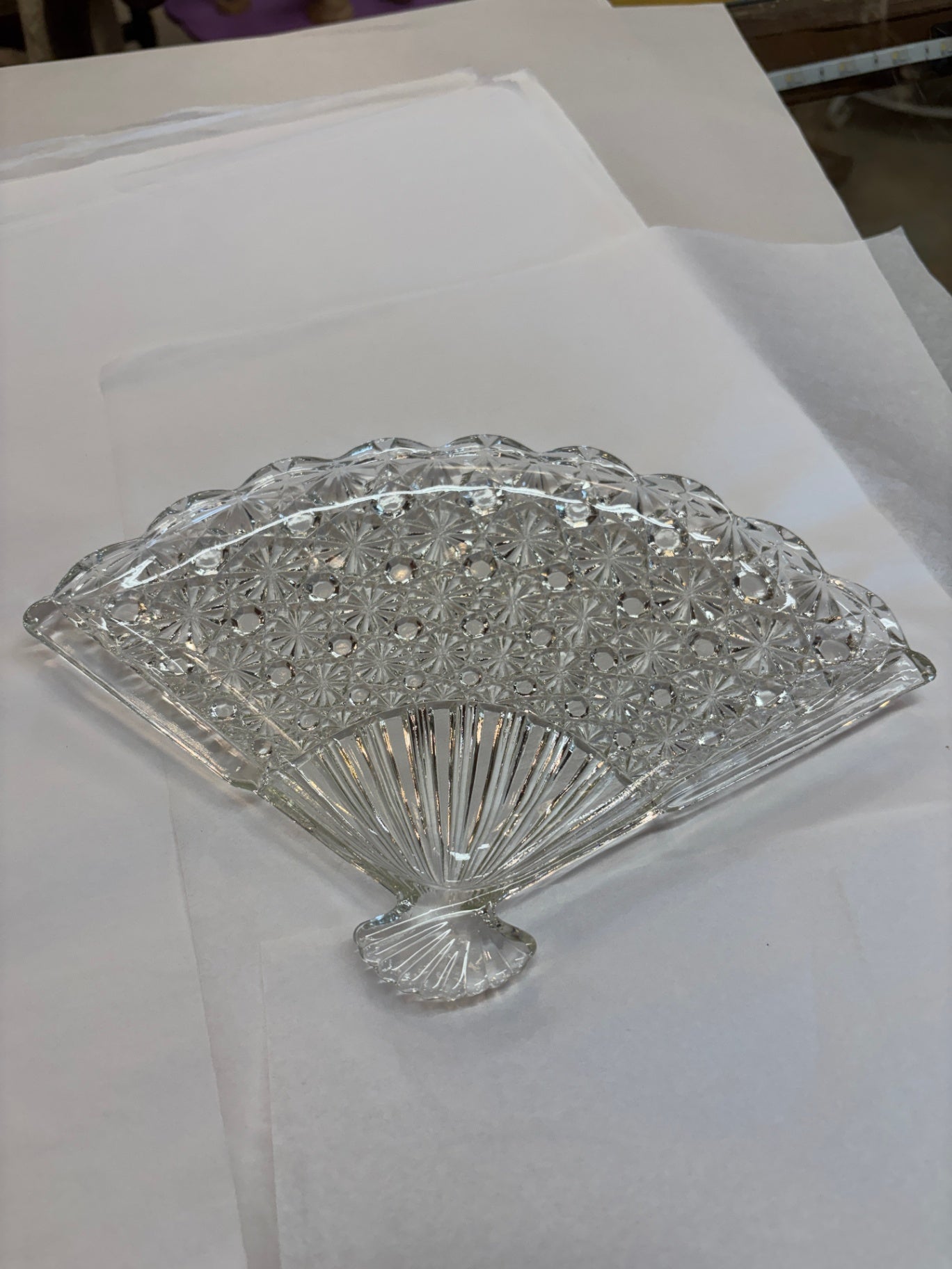 Vintage Pressed Glass Fan-Shaped Daisy & Button Console Bowl / Centerpiece Dish