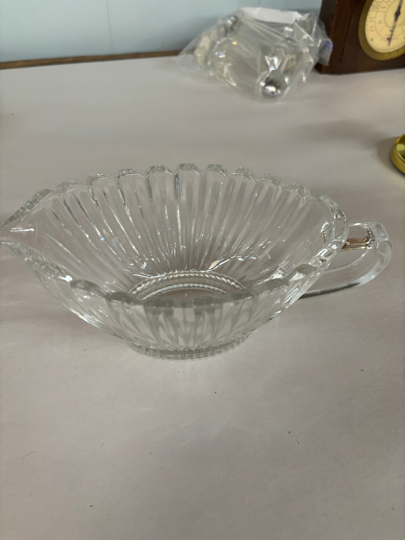 Mikasa Royal Suite Clear Glass Ribbed Dressing / Sauce Boat, 8"