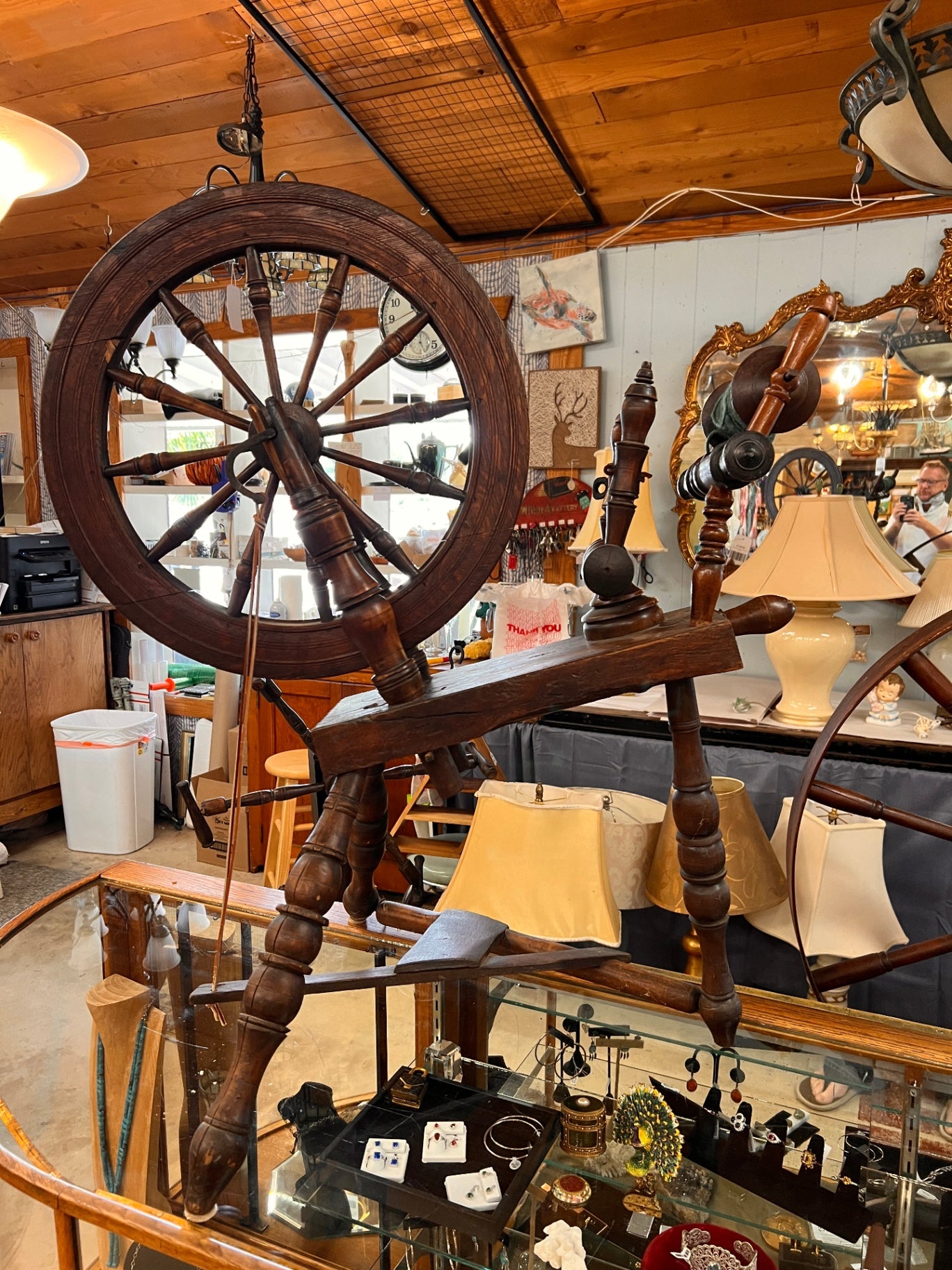 Large Antique Floor Spinning Wheel – Solid Oak Turned Wood Textile Fiber Spinning Wheel