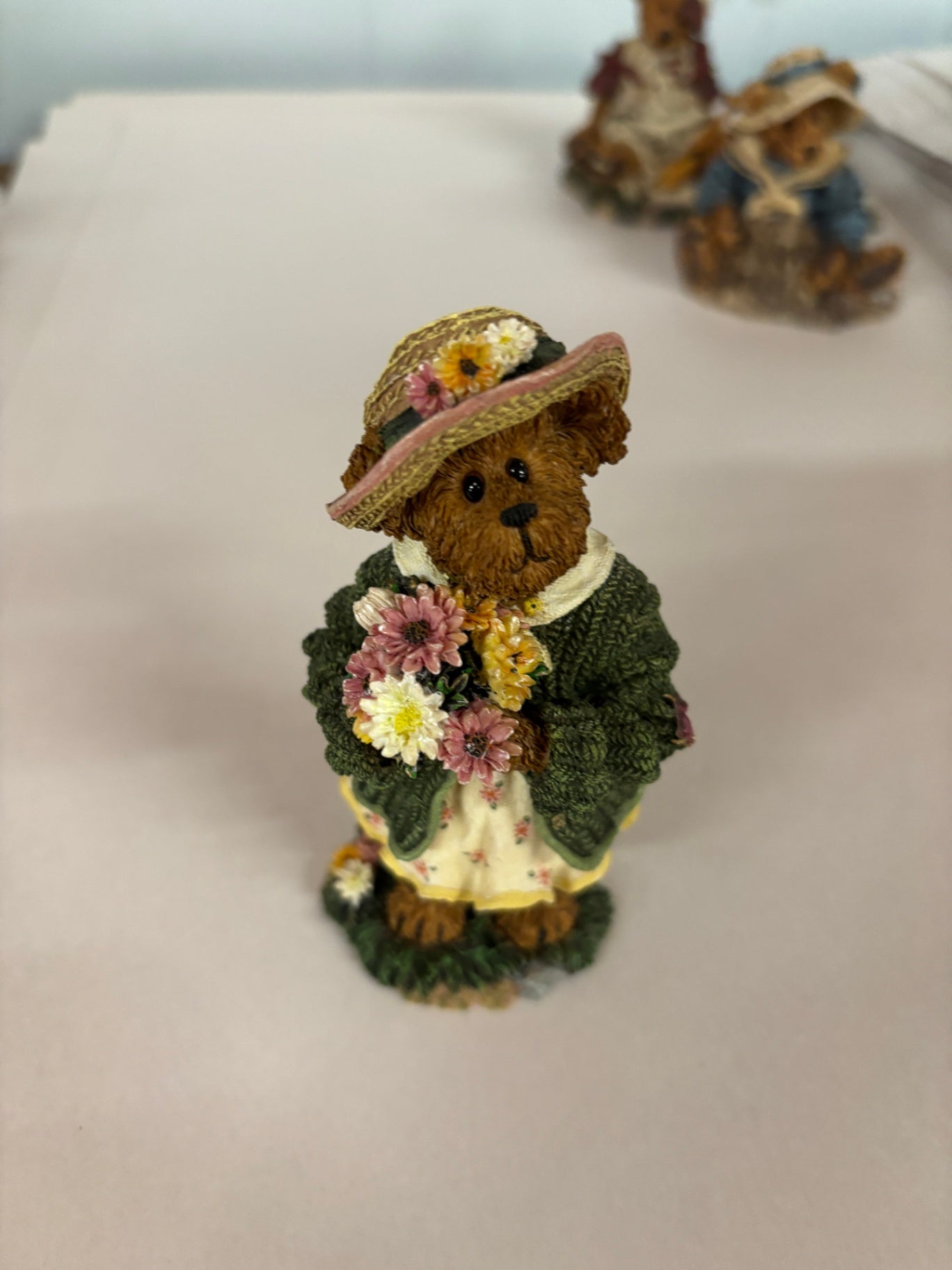 Boyds #2277918-2E "Daisy Bloomenbear...Lets Be Friends"