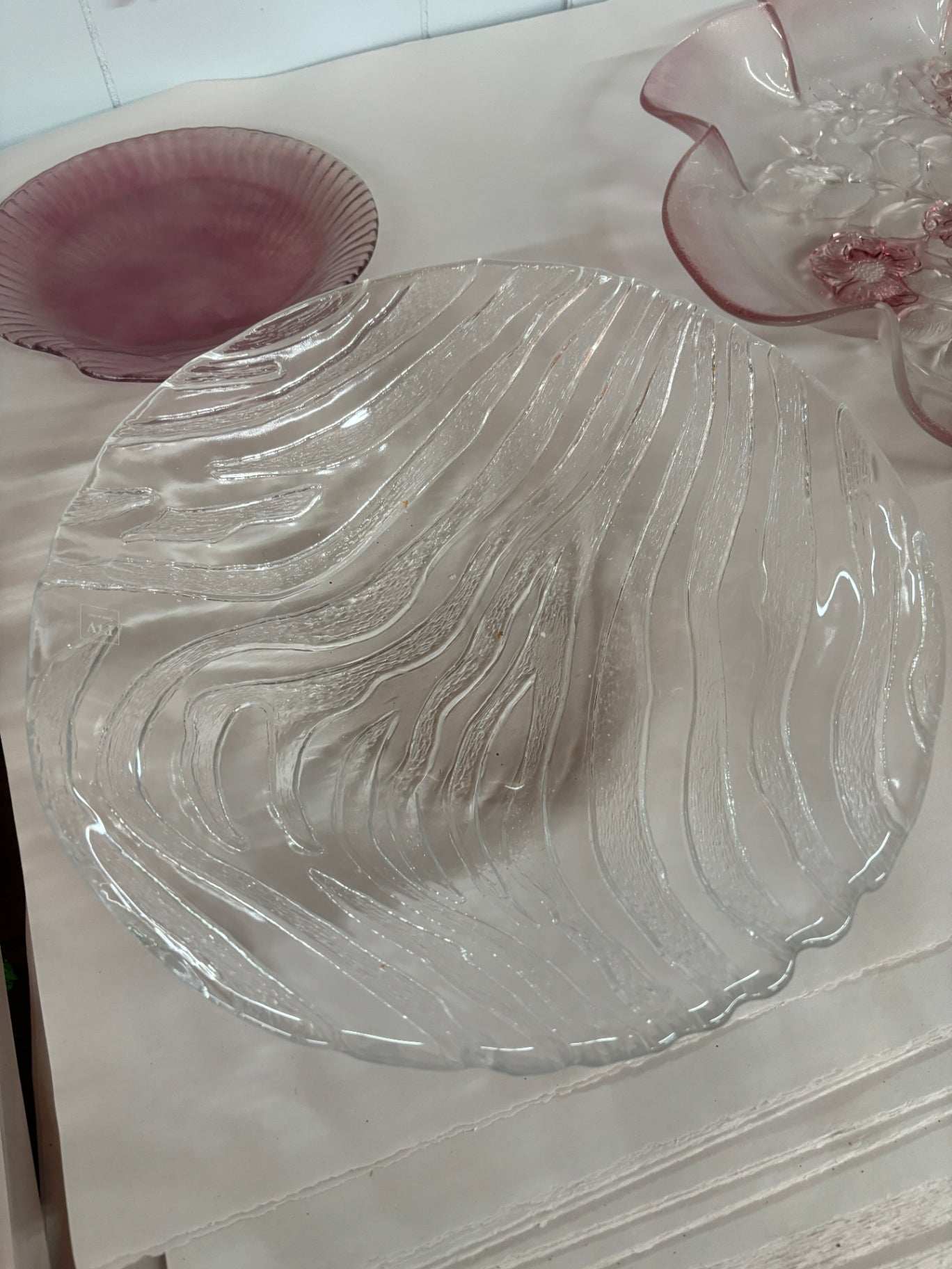 IVY Made In Italy Large Glass/Crystal Bowl with Wave Pattern