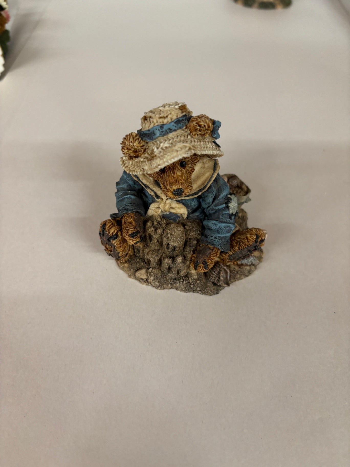 Boyd's Bears Figurine: Wilson at the Beach - Sand Castle Bear (In Original Box) (#FIG1487)