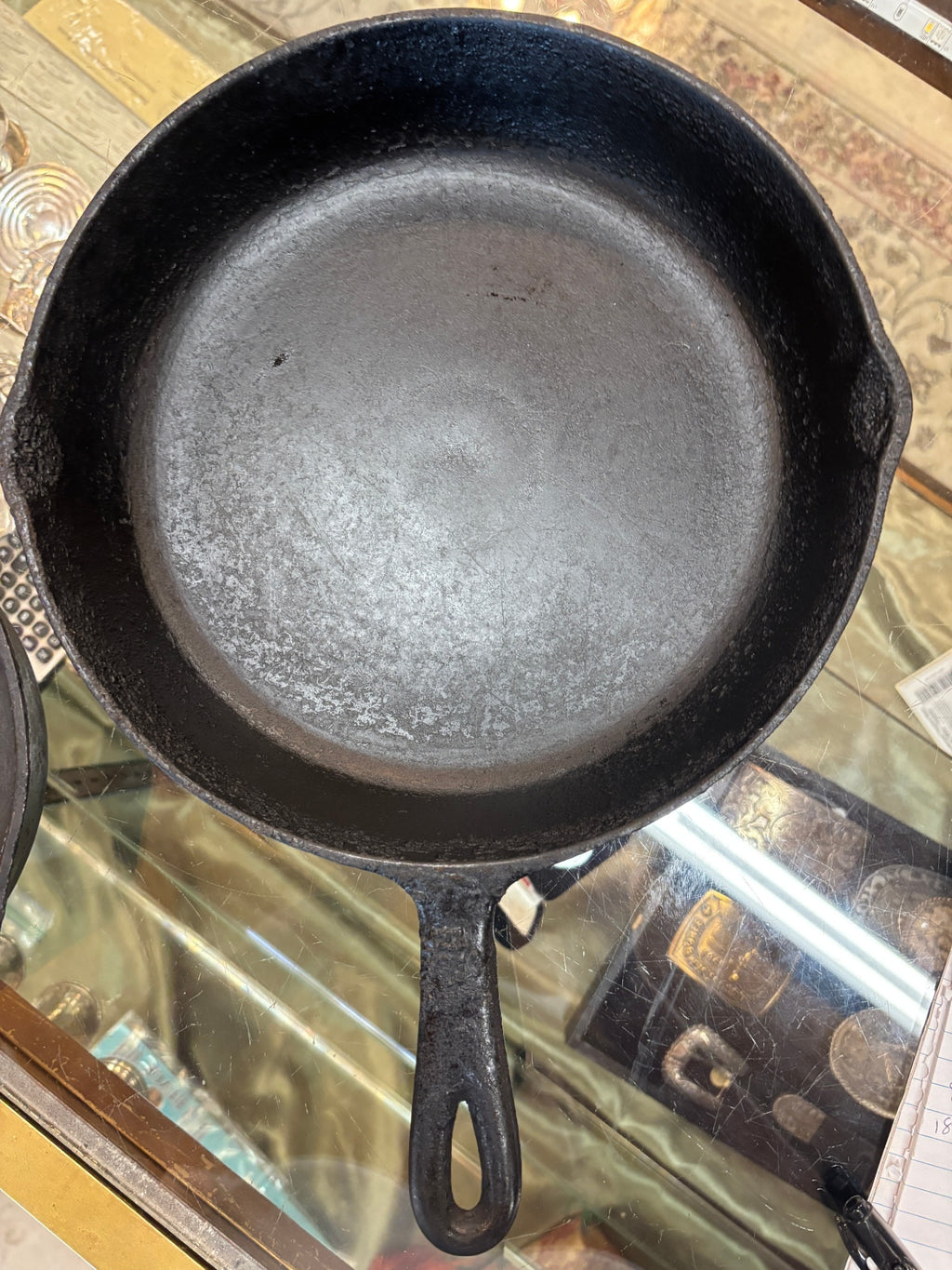 Vintage Wagner No. 8 Cast Iron Skillet – 10½ Inch – Unmarked