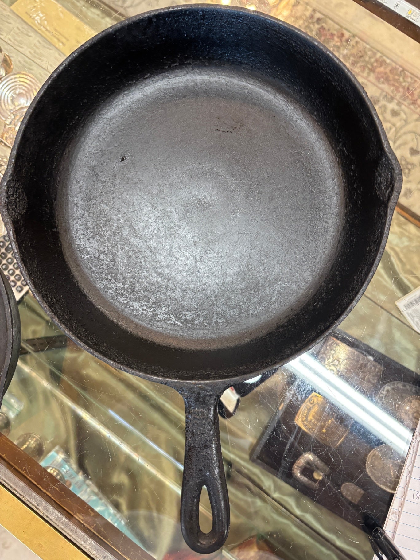 Vintage Wagner No. 8 Cast Iron Skillet – 10½ Inch – Unmarked