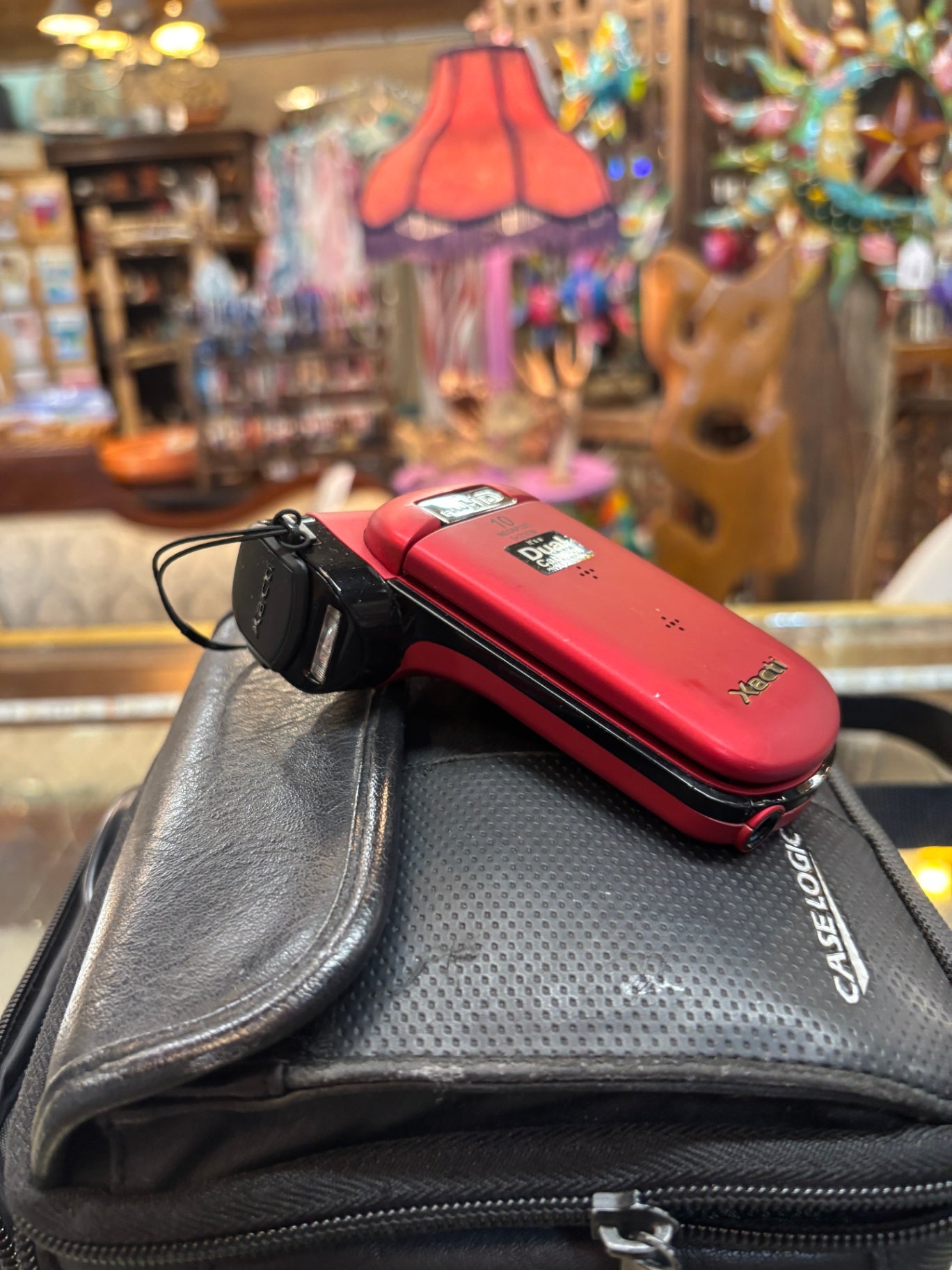 Sanyo Xacti VPC-CG10 10MP HD Dual Camera Camcorder Red with Case