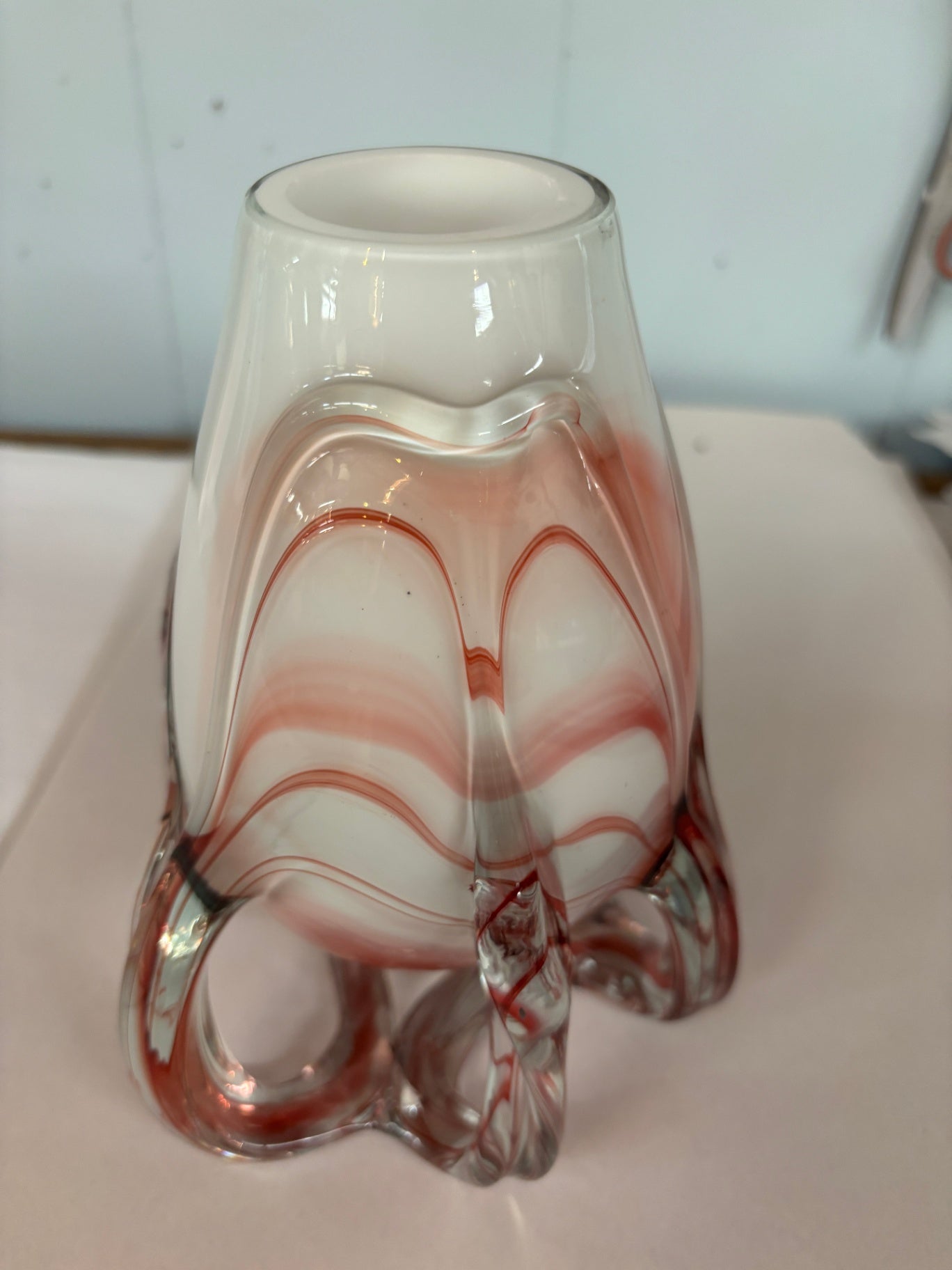 Mid-Century Modern Sculptural Art Glass Vase – White & Coral Red Ribbon Swirl