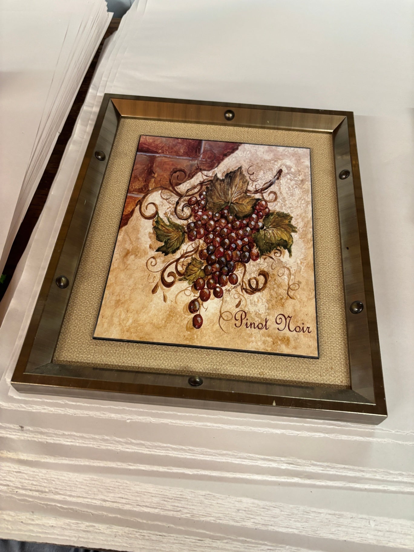Pint Noir Wall Decor
