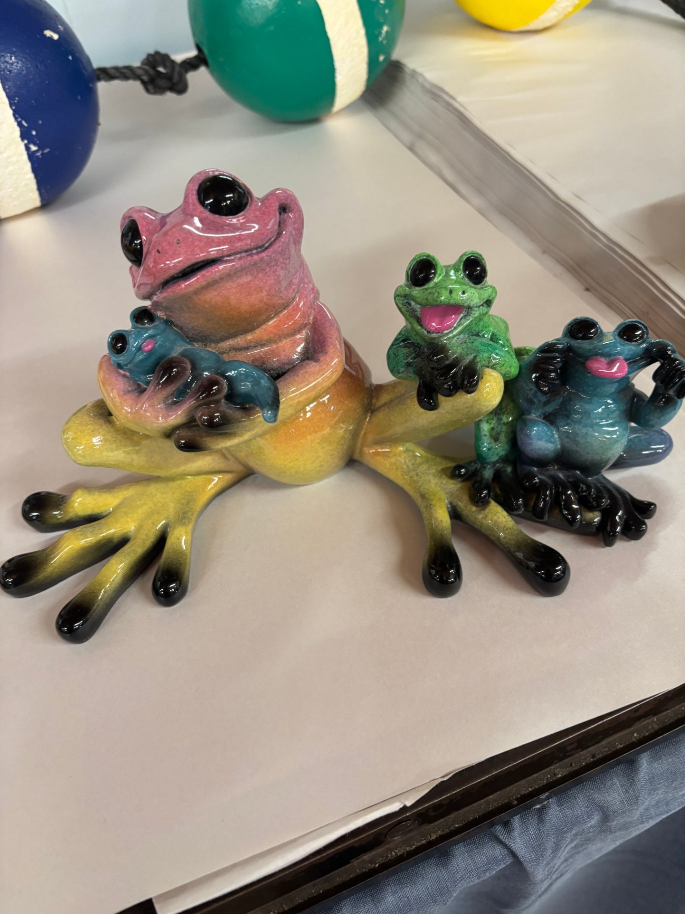 Kitty’s Critters “Full House” Frog Family Figurine – 2003