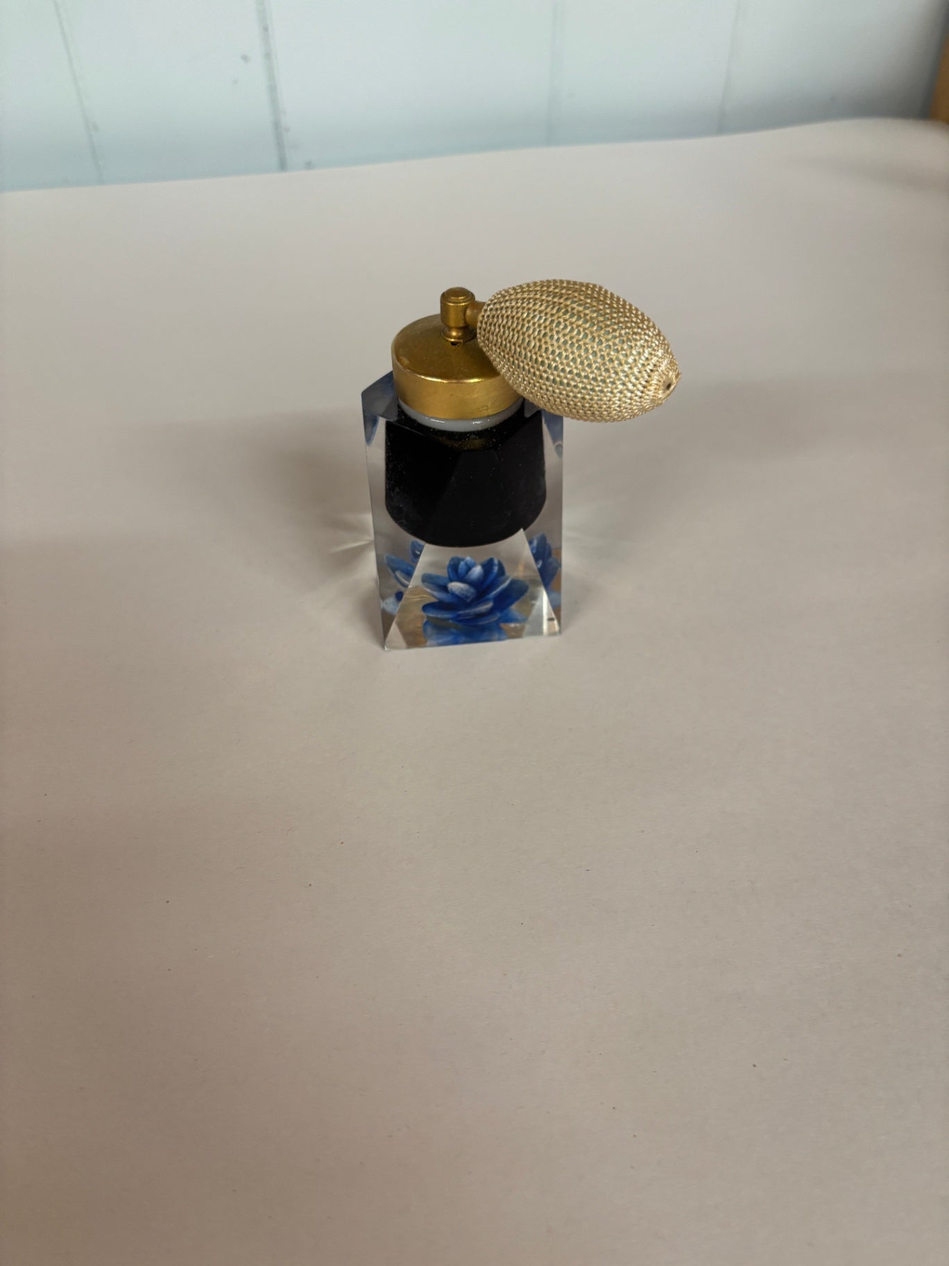 Evans Atomizer Lucite w/Blue Flower Perfume Bottle