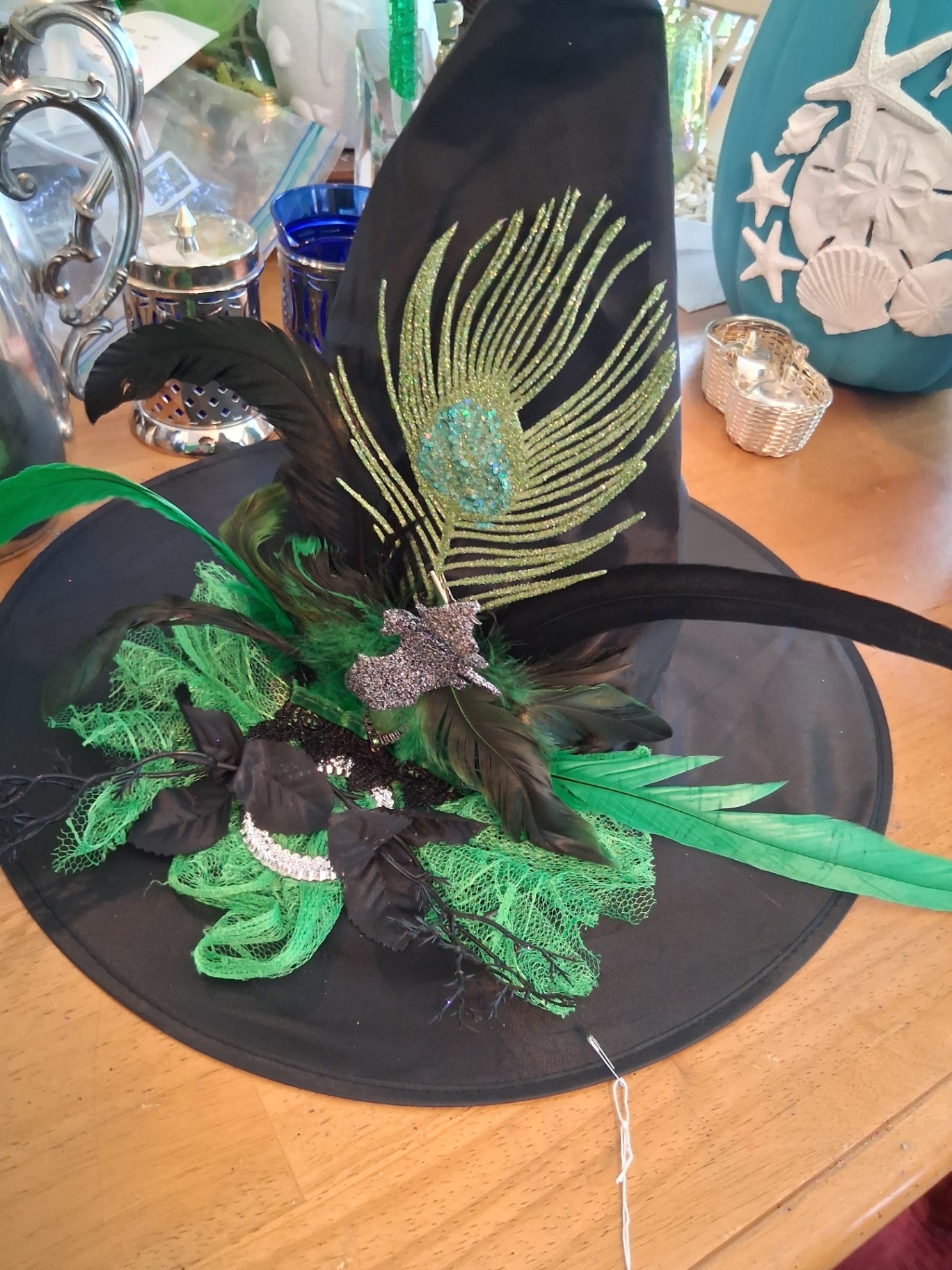Witch hat green bat dsc