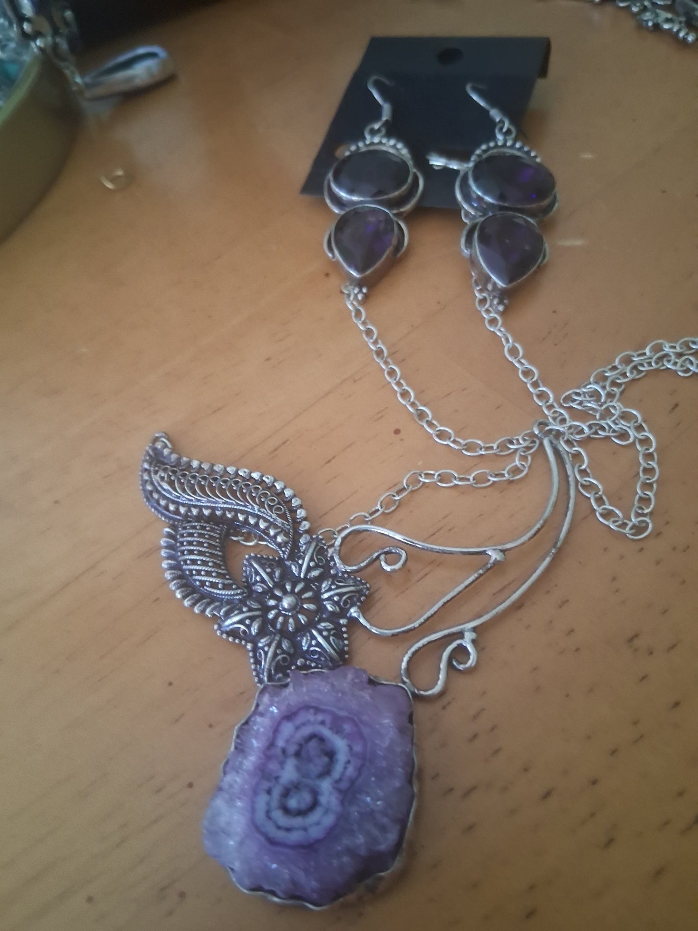 Necklace n earrings purple solar dsc