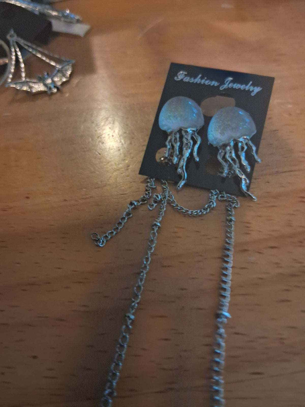 Earrings wht jellyfish dsc