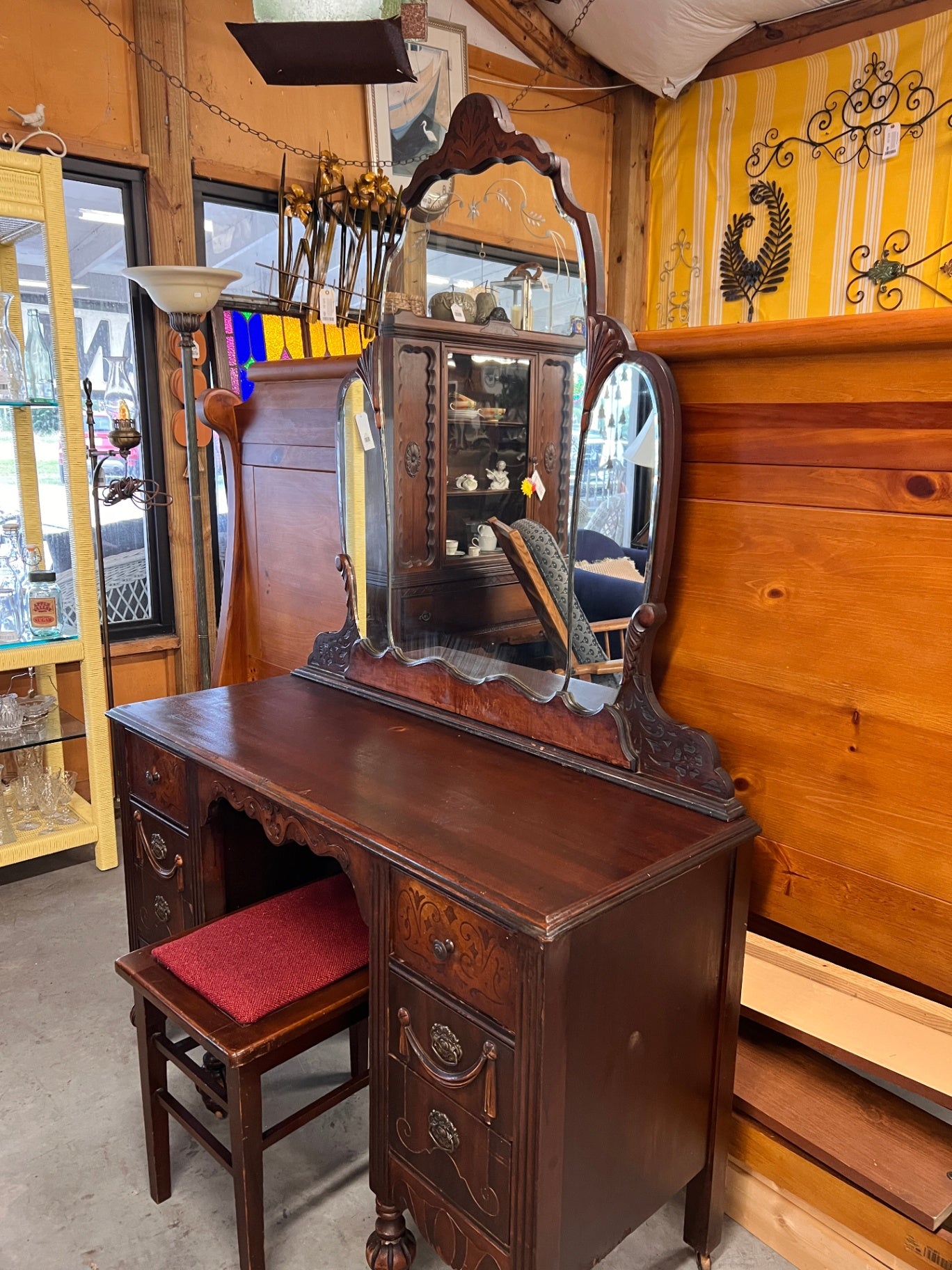Antique Forest Furniture Co. Mahogany Vanity Dressing Table with Mirror