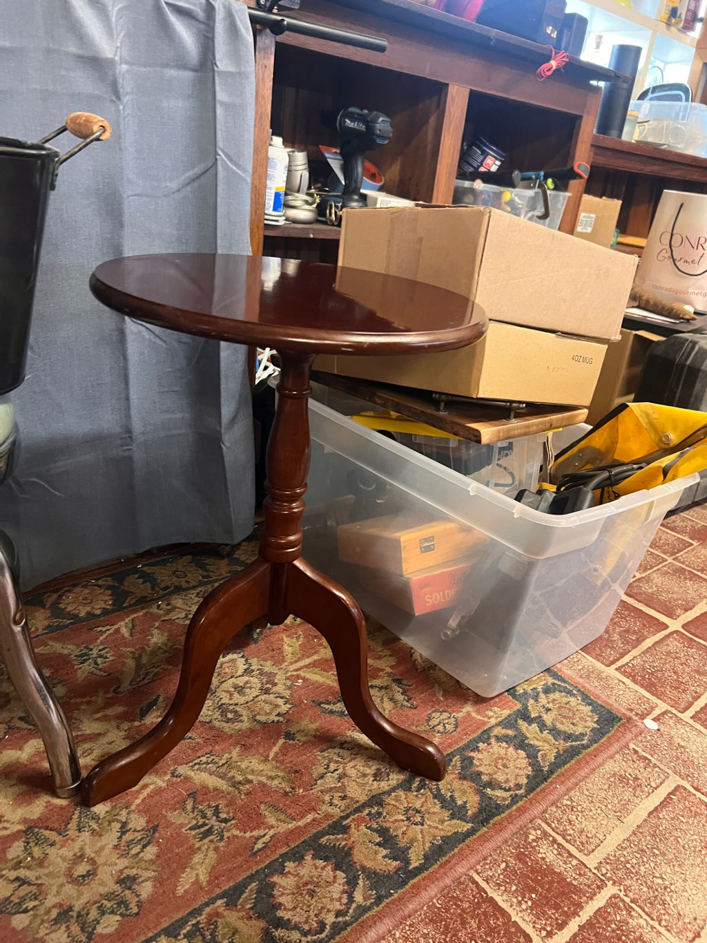 Tripod Beveled Edge Round Top Wine / Side Table