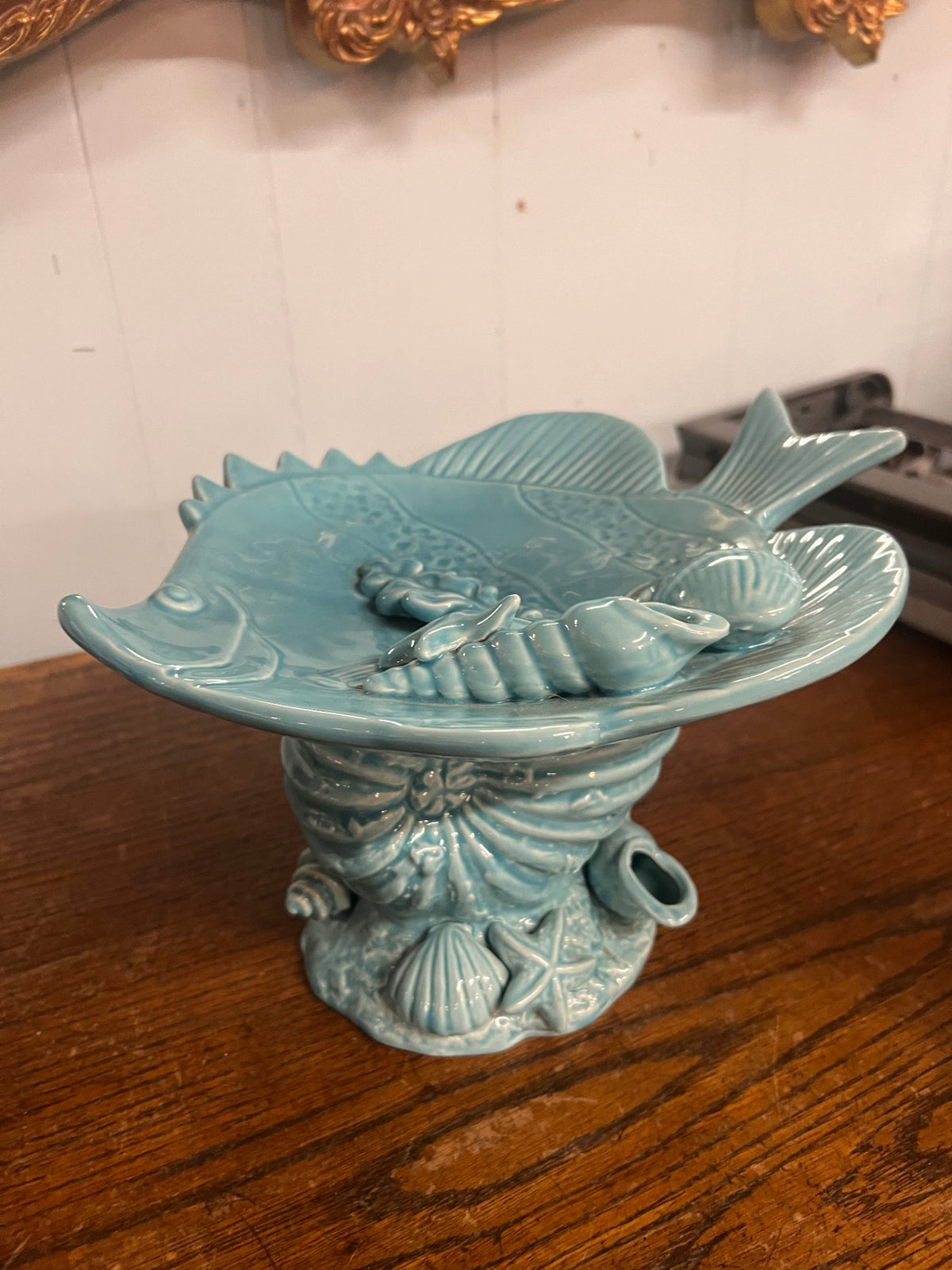 Attractive & Delightful Ceramic Seashell w/ Fish Platter in Blue