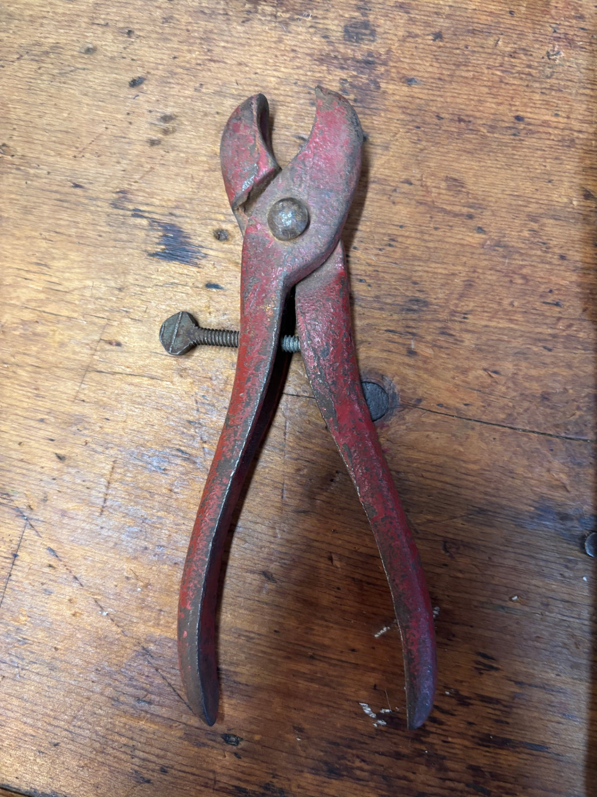 Vintage Deckers Hill hog ring plier