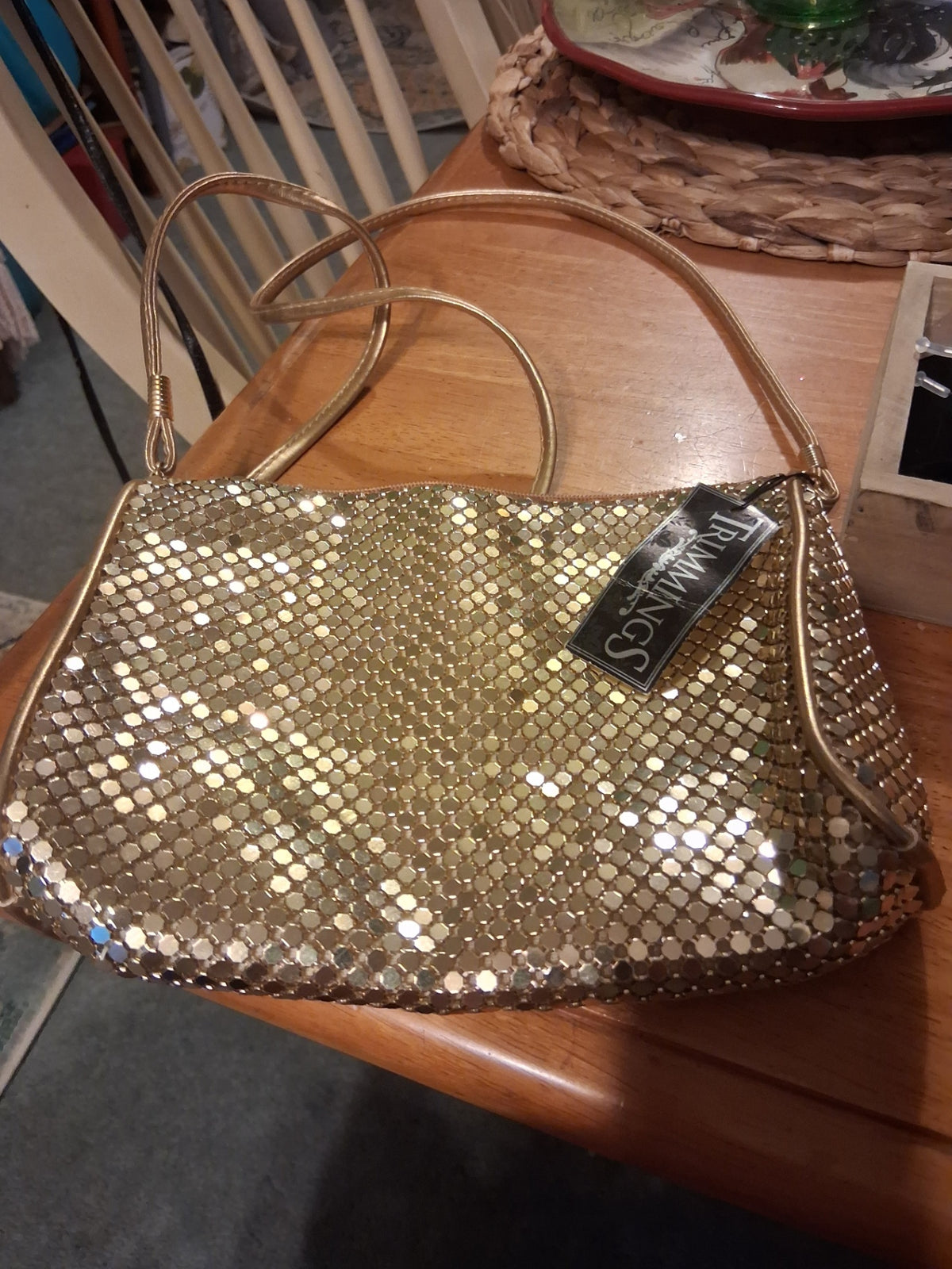 Purse gold metal dsc